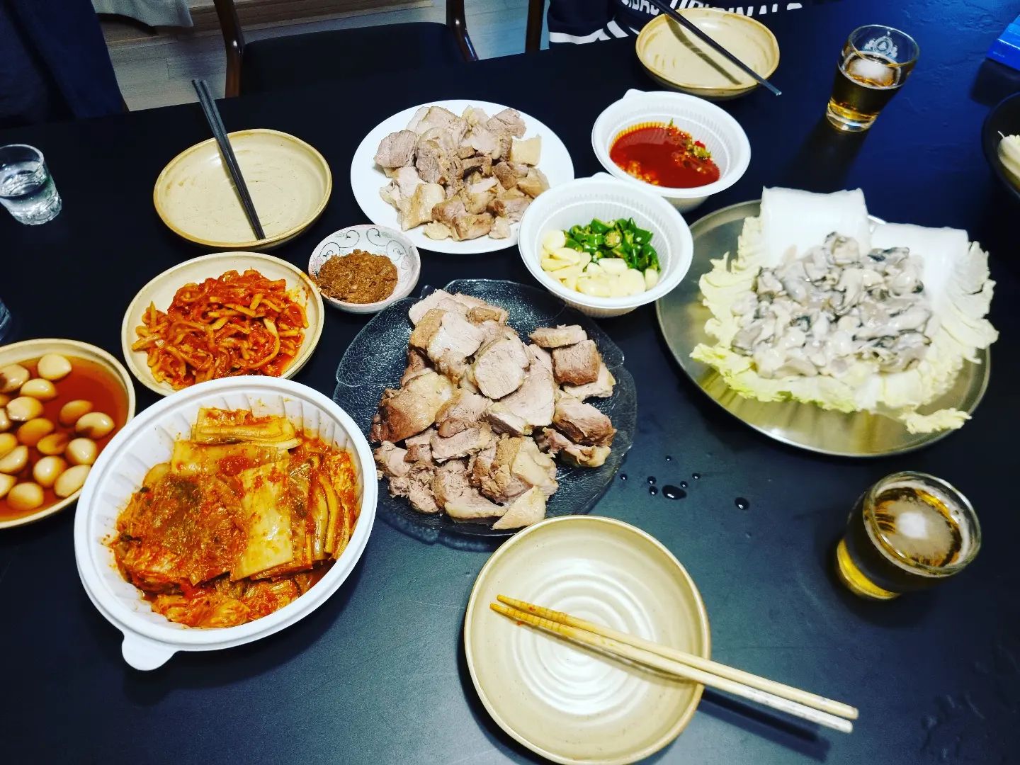 #첫줄
.
.
.
#굴보쌈 #굴 #보쌈 #언제다시먹을지모르니 #겨울가기전굴보쌈 #완전맛있네