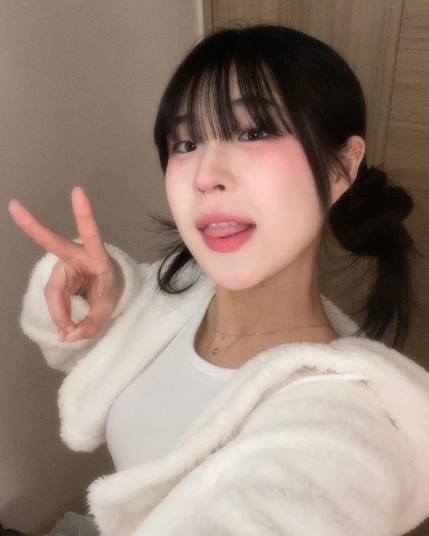 하얀 토끼도 행복햇으면 조켓슴다..~