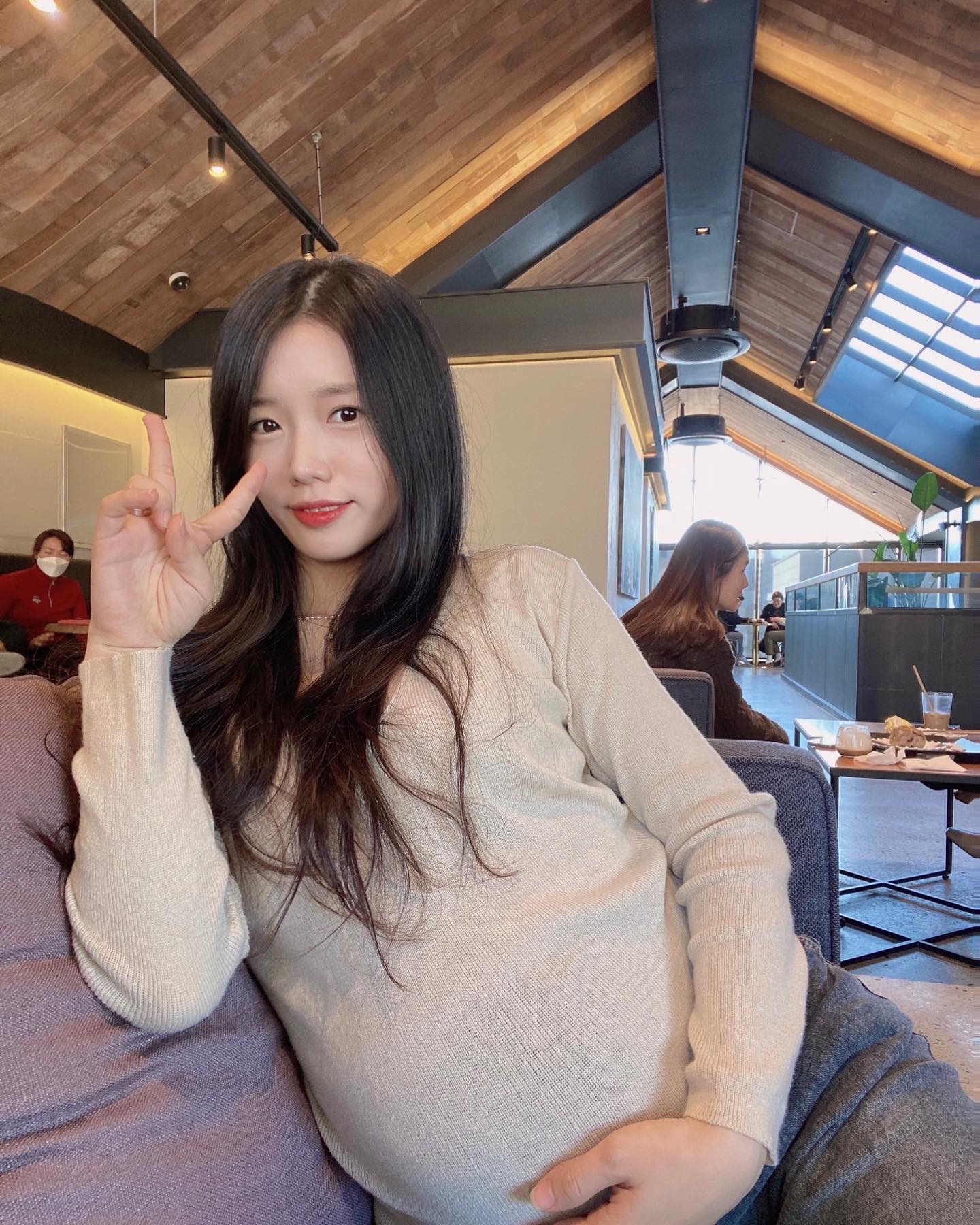 쑥쑥 크는 오월이❤️ 배 더 나오기 전에 여보랑 데이트 많이 해야지🥹 #24주 #7개월