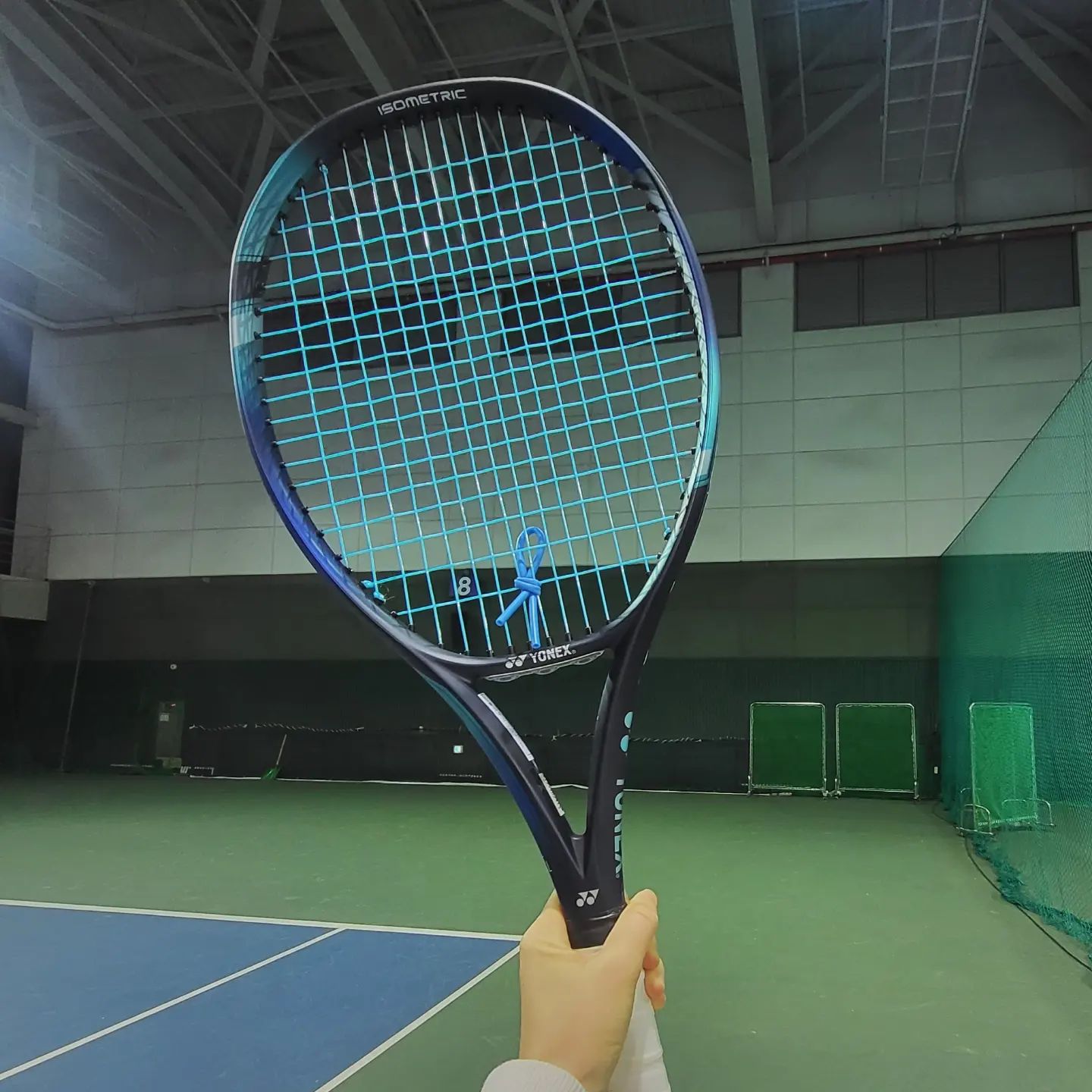 TFCC 파열 이후 한동안 모든 운동을 중단하고 쉬었는데 다시 시작하면서 라켓을 바꿨당🎾
기존 블레이드v8도 너무 좋은 라켓이였지만, 이존은 확실히 스윗스팟이 넓어서 그런지 잘못 맞아도 꽤나 잘나간다...나 같이 힘 별로 없고 종종 삑사리 나는 초보들에게 강력추천하고싶다⭐️⭐️⭐️⭐️⭐️
.
.
.
#테니스 #테린이 #테이비 #테니스치는여자 #라켓추천 #테니스라켓추천 #요넥스 #요넥스이존 #요넥스이존100sl #요넥스코리아 #요넥스테니스 #yonextennis #yonexezone  #윌슨 #블레이드v8 #tfcctear #tfcc