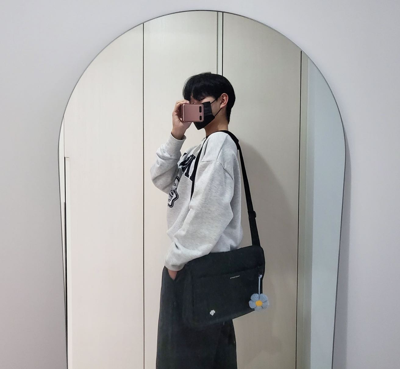 #협찬 #행자뜨자

핸드메이드로 제작된 #핸드메이드키링 💙

✔️촘촘하고 퀄리티가 높은데 가격은 저렴해서 가성비가 너무 좋은 제품이에요😍 

✔️모든 가방에 잘 어울리는 장점이 있는 
꽃 키링입니다🌸

☑️상품링크
https://smartstore.naver.com/knit_by_hangja/products/802267

☑️스토어링크
https://smartstore.naver.com/knit_by_hangja

knit_by_hangja
#꽃키링 #손뜨개키링 #패션계정맞팔 #소통 #좋아요 #일상 #키링 #데일리룩 #데일리코디