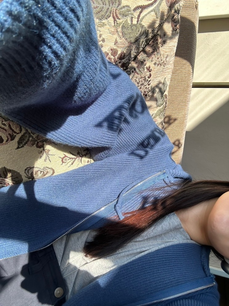 빵도 먹구 커피도마시구 편집도하구. 💪🏻👣