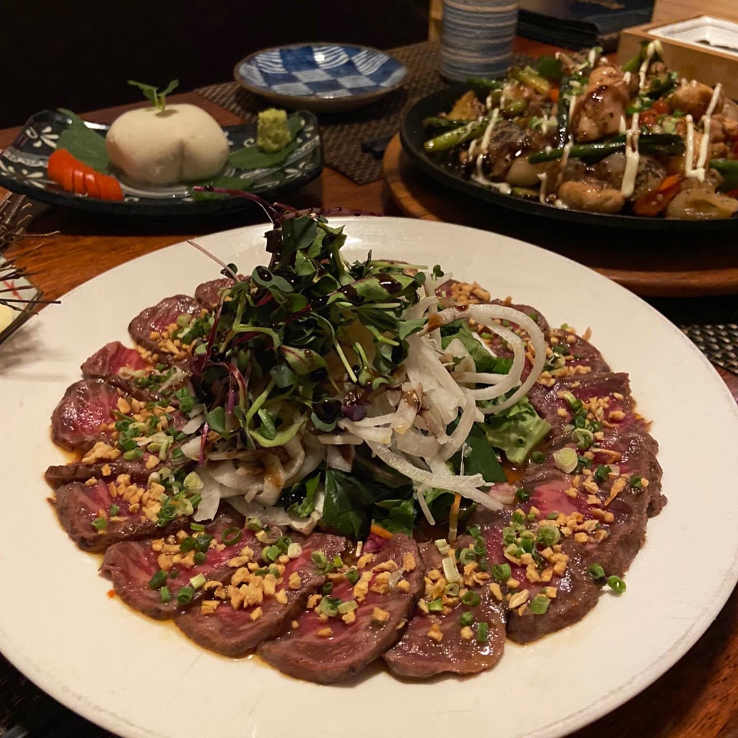 #협찬
맛있고 푸짐한 안주로 만족스러웠던 카이센 이자카야😋
한우 소고기 타다끼, 굴튀김 모두 성공적
다음에는 1차로 가서 숙성시미를 먹어봐야겠어요!
송도에서 회식, 모임장소나 데이트 하기 좋은 분위기의
프라이빗한 술집 찾으셨다면 추천드립니다🤗
4-6인석 룸이 커튼식으로 되어 있어서
지인들과 이야기 나누기에도 좋았어요.
최대 20인 자리도 있어서 단체회식하기에 딱~!
카이센에서 반슈잇콘 쥰마이긴조 프리미엄 사케를
한정수량 특별판매가 58,000원에 즐길 수 있으니
사케 좋아하시는 분들도 방문해보세요!
⠀
#카이센 #송도카이센 #카이센이자카야 #송도맛집 #송도해양경찰청맛집 #송도맛집추천 #송도이자카야 #송도술집 #송도핫플레이스 #송도회식장소 #송도모임 #송도데이트코스 #송도횟집 #송도모임장소 #송도소개팅 #송도맛집탐방