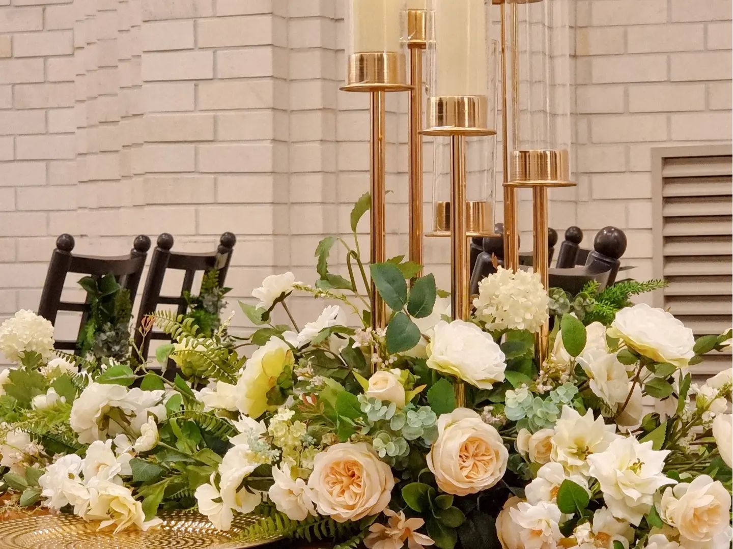 🧡

오늘은 결혼식에 다녀왔지요
소윤이가 어린이집 적응도 잘해서

시댁에 맡겨놓고
뷔페를 끝장내고 온날입니다ㅋㅋ
맨날 제대로 못먹었는데
이런 기쁨을 1년만에 누려보네요