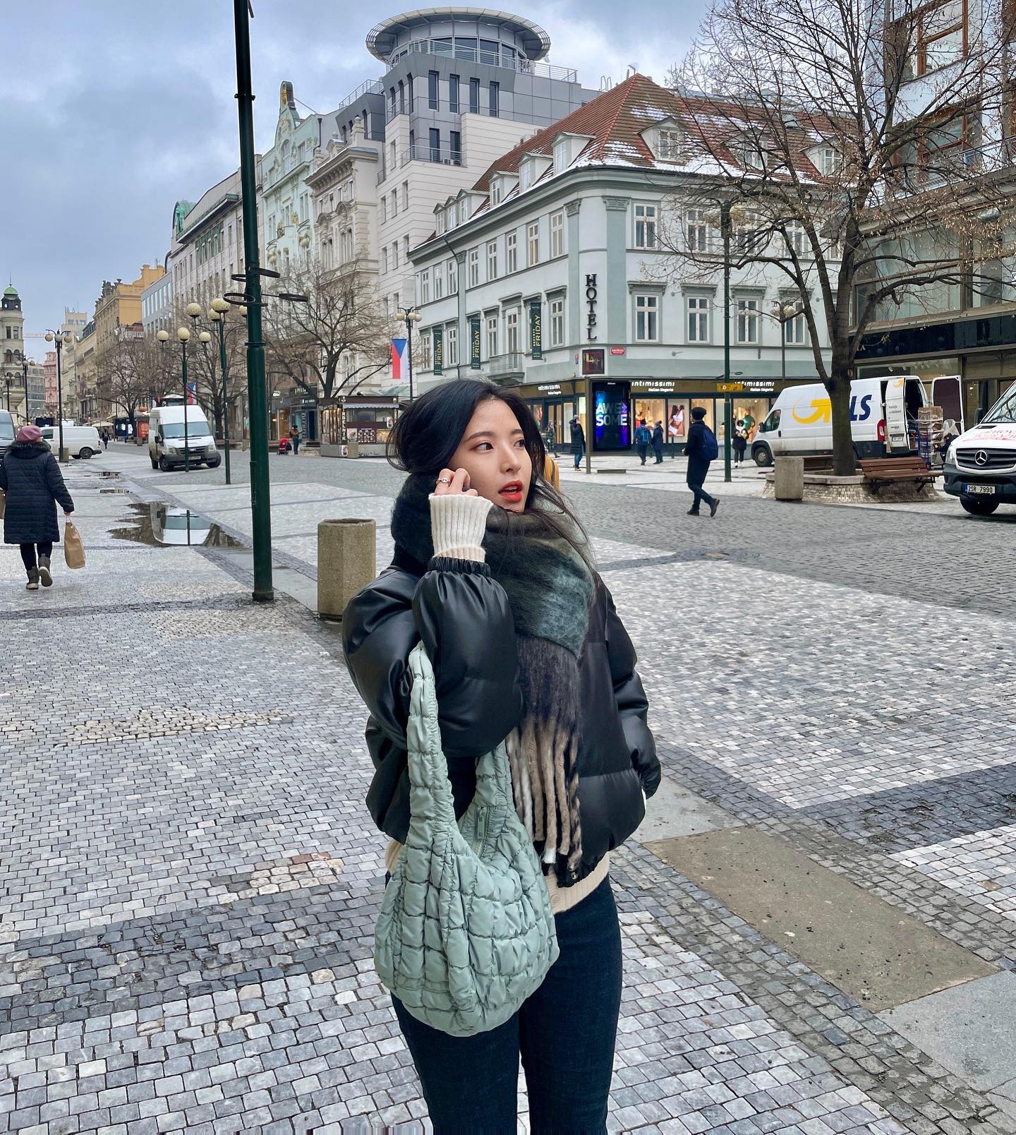 한달 넘어서 첫 업뎃🇨🇿
.
#praha#prague#동유럽여행
#2023첫게시물