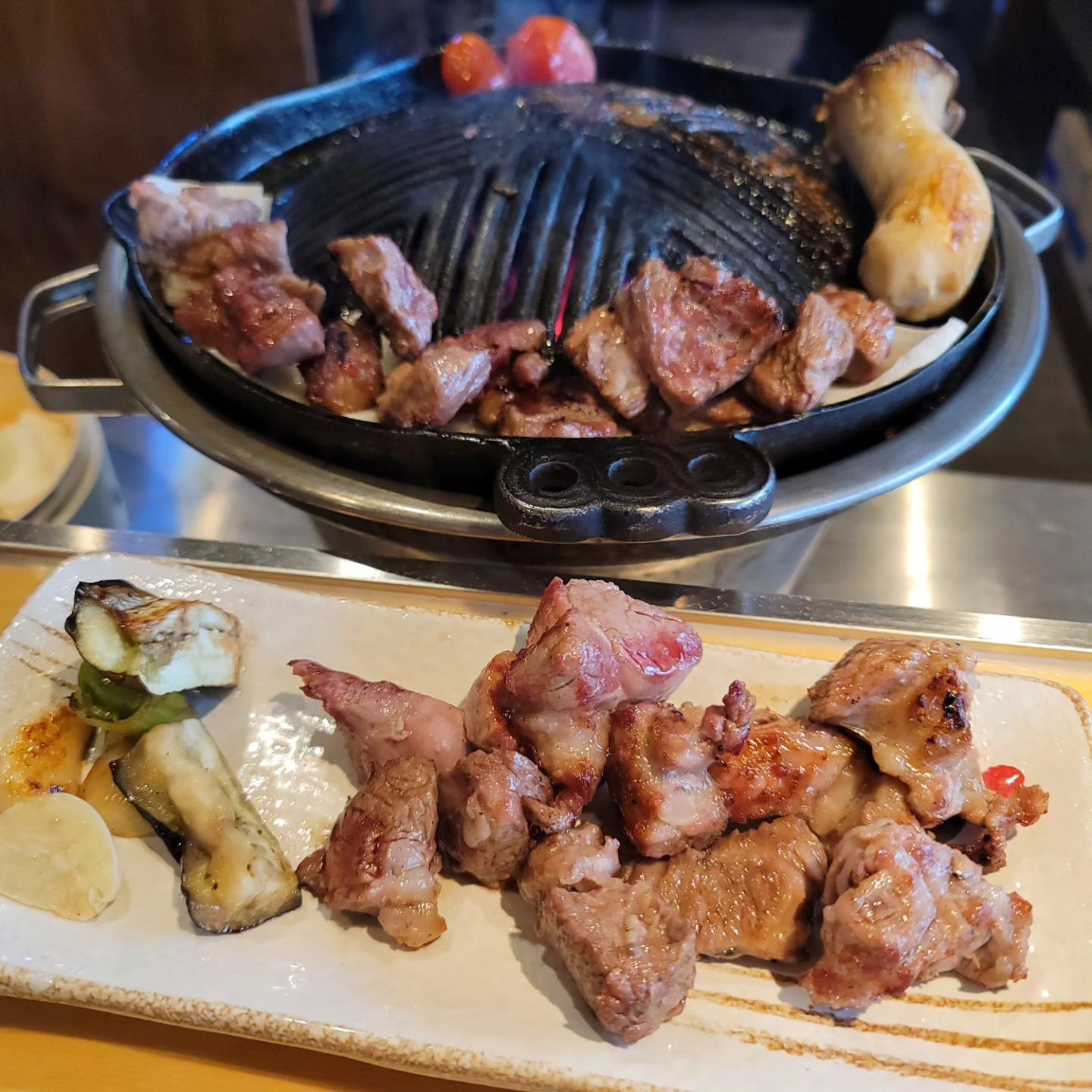 우리동네 #양고기맛집 양고기 전문점 #진1926

예전부터 가고 싶었지만
같이 갈 사람 없어서
못 갔던 진1926 #양갈비

재롱 덕분에 먹었다리
나눈 대화도 좋았다 ㅠㅠㅠ