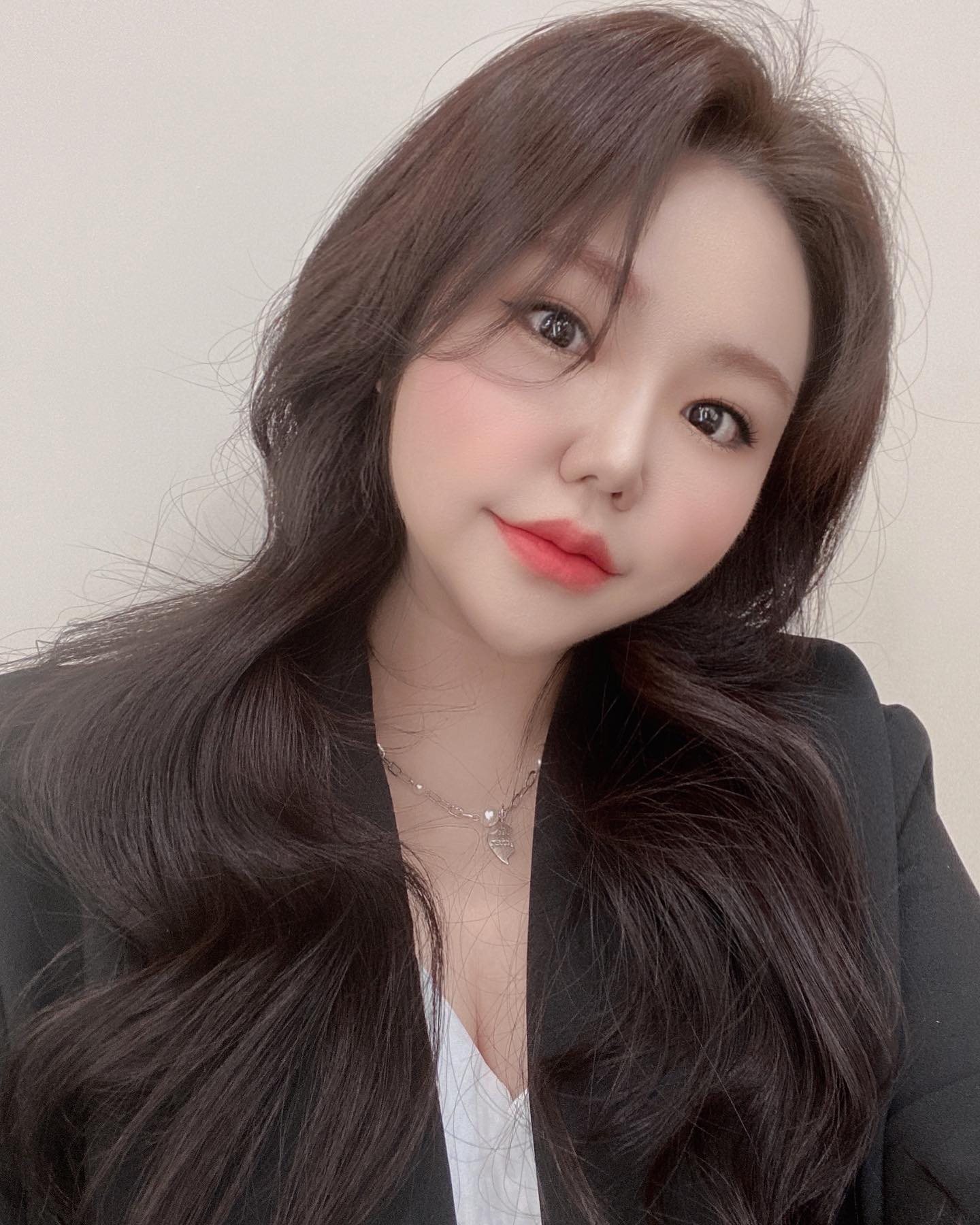 어제 처음으로 다른 샵가서  머리해서 기분이 좋았거든여💇🏻‍♀️☺️