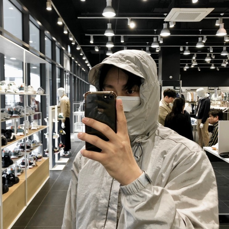 남자크롭바람막이 호호픽 그레이 톤으로