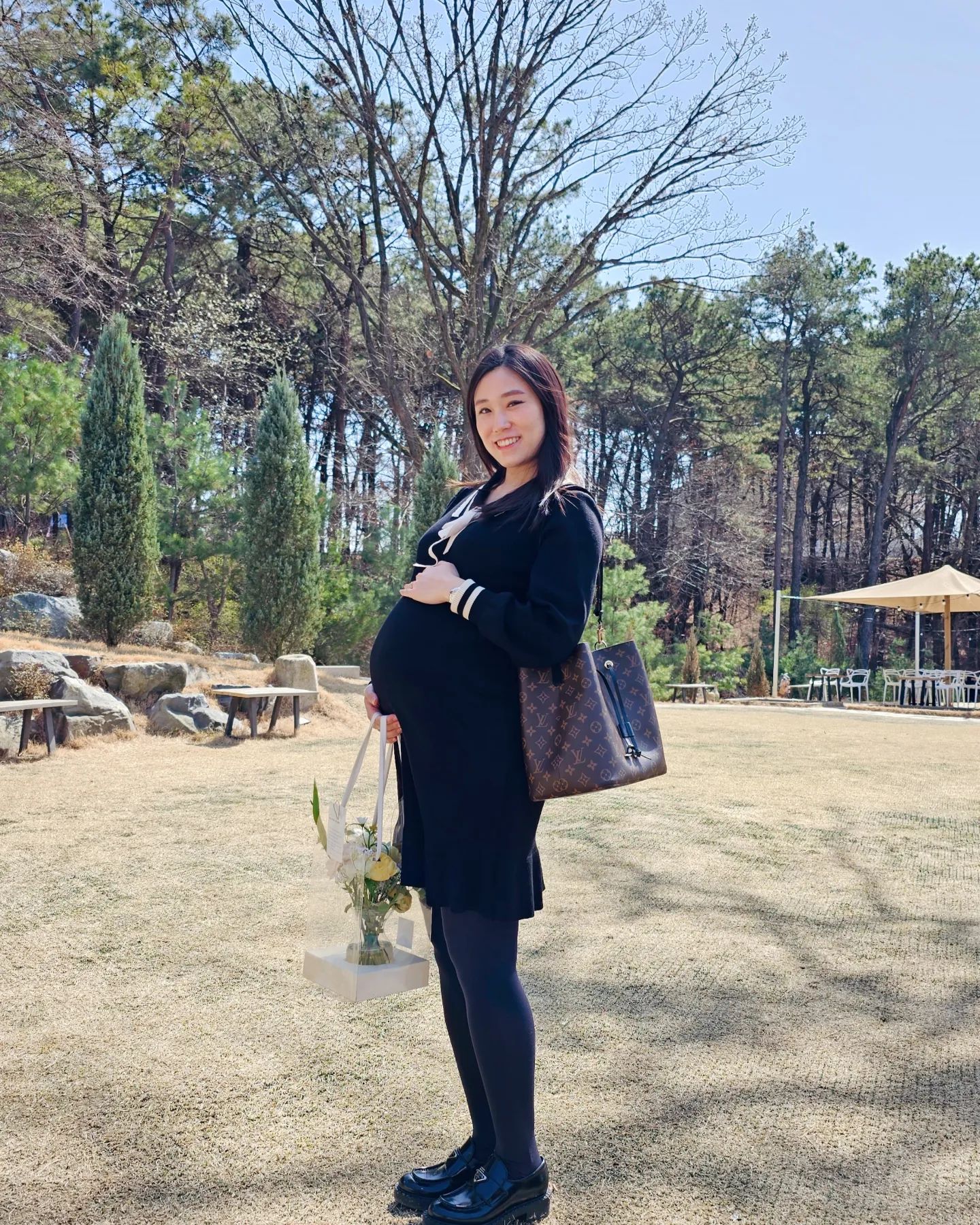 #임산부일상🤰 

미세먼지가 뿅하고 없어진 일욜🩵
오랜만에 맛난것도 먹고 콧바람도 쐬고 왔어용~ 수다도 떨고,생각지도 못하게 순산기원 축하도 받고 넘 행복한 하루였숩니당

담쥬에는 벚꽃 구경하러 갈테얏🌸🩷

#쁨쁨즈맘_31주5일