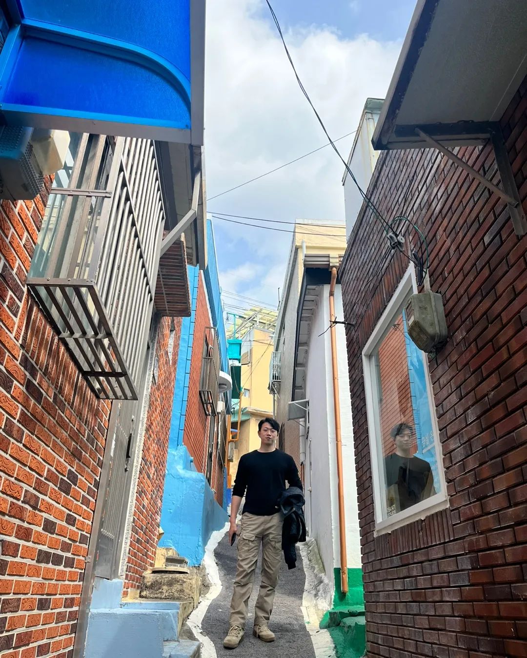 LIGHT하게 🧚
.
.
.
.
#흰여울문화마을 #부산 #골목길