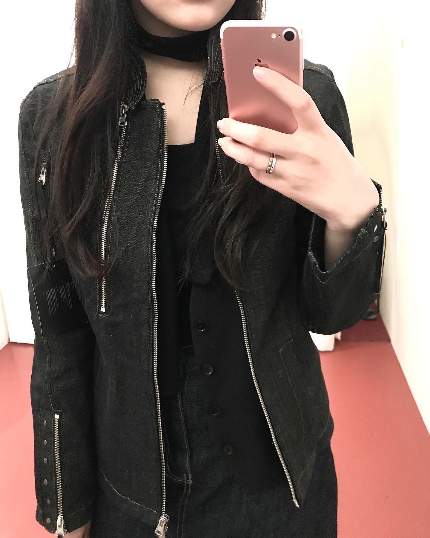 ^_− ☆