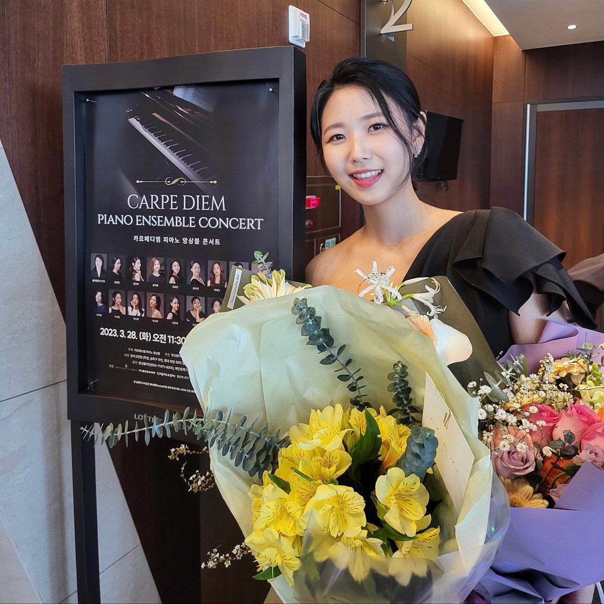 오늘 연주 무사히 끝✨

교수님 덕에 오랜만에 무대에도 오르고,, 연습하는 동안 너무 행복했습니다🫶🏻

#로엘드레스