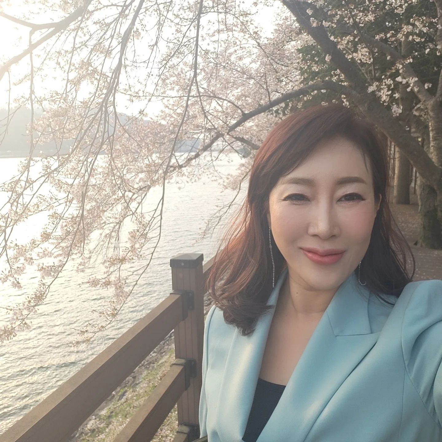 #배우#모델#대한민국한복모델선발대회본선 #faran ad
뭐가 그리 바쁜지
봄소식 이제야 확인하네
좋다 봄
설랜다 봄