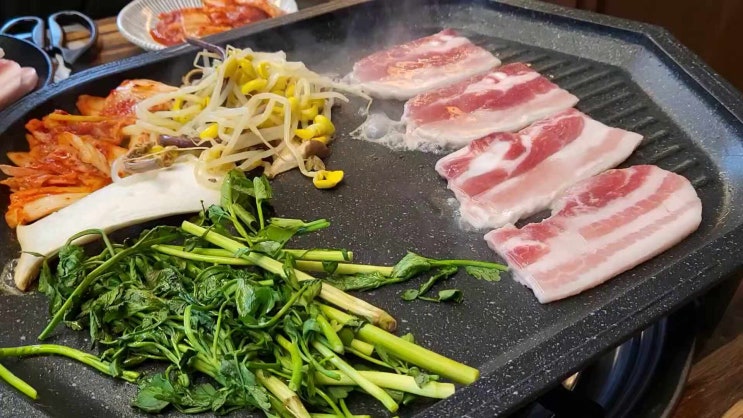 [맛집/아산/배방] 미나리가 무제한! 탕정 냉삼맛집_유월냉삼