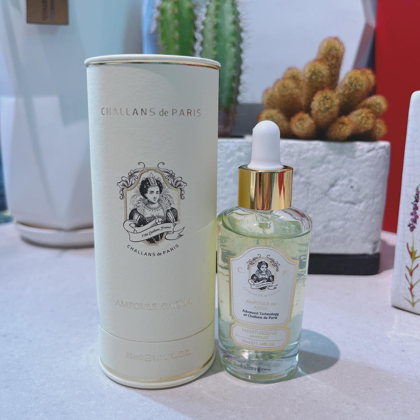 #협찬

🌿샬랑드파리 슈퍼 초 고보습 앰플은 ANTI DRY COMPLEX 237,390PPM 함유되어있다.

🌿건조한 피부 해결에 도움을 주는 6가지 유효성분으로 피부 속 깊은 곳부터 즉각적으로 수분 충전을 해준다

🌿피부 표면에 촉촉함을 가득담은 수분장벽을 생성하여 오랜시간 촉촉함이 유지 될 수 있도록 도와준다
⠀⠀⠀⠀⠀⠀⠀⠀⠀⠀⠀⠀⠀⠀⠀⠀
⠀⠀⠀⠀⠀⠀⠀⠀⠀⠀⠀⠀⠀⠀⠀⠀

🏷️ thanks to challansdeparis

⠀⠀⠀⠀⠀⠀⠀⠀⠀⠀⠀⠀⠀⠀⠀⠀

#협찬 #샬랑드파리 #샬랑드파리앰플 #앰플추천 #보습앰플 #수분앰플 #히알루론산앰플