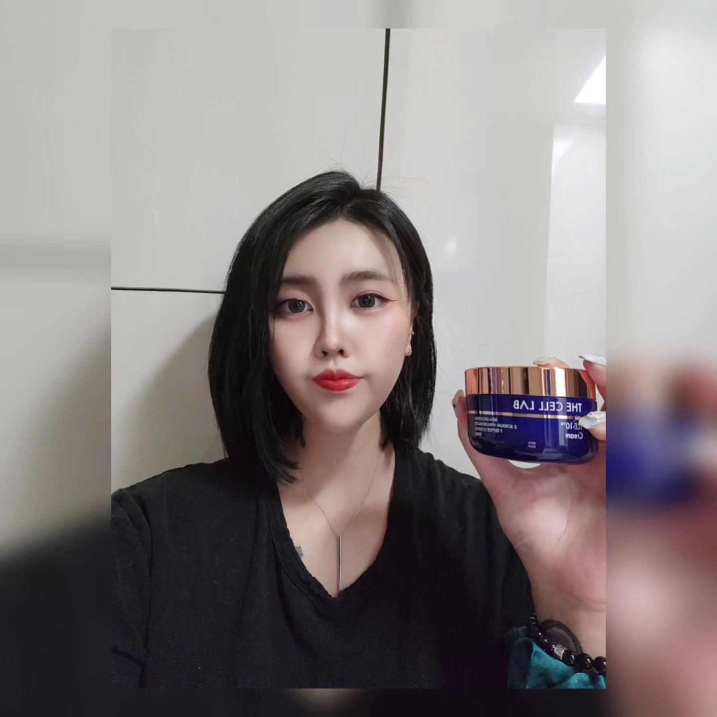 #협찬 더셀랩 TLE10 크림

레이저 시술후 관리에 좋고
강남 피부과 전문의 병원에서 만든
"더셀랩 TLE10 크림"

🖤피부장벽 수분을 스스로 지킬수있도록 도와주는 저자극 크림
->더셀랩만의 특허 받은 성분 배합
->차세대 시카 성분 #베타-시토스테롤
->식물성 PDRN

#더셀랩 #크림 #베타시토스테롤 #소나무시카 #시카크림 #수분크림 #재생크림 #피부과화장품 #PDRN #승무원화장품 #화장품추천 #스킨케어 #더마코스메틱 #피부관리 #뷰티스타그램 #심현철화장품 #더셀피부과화장품