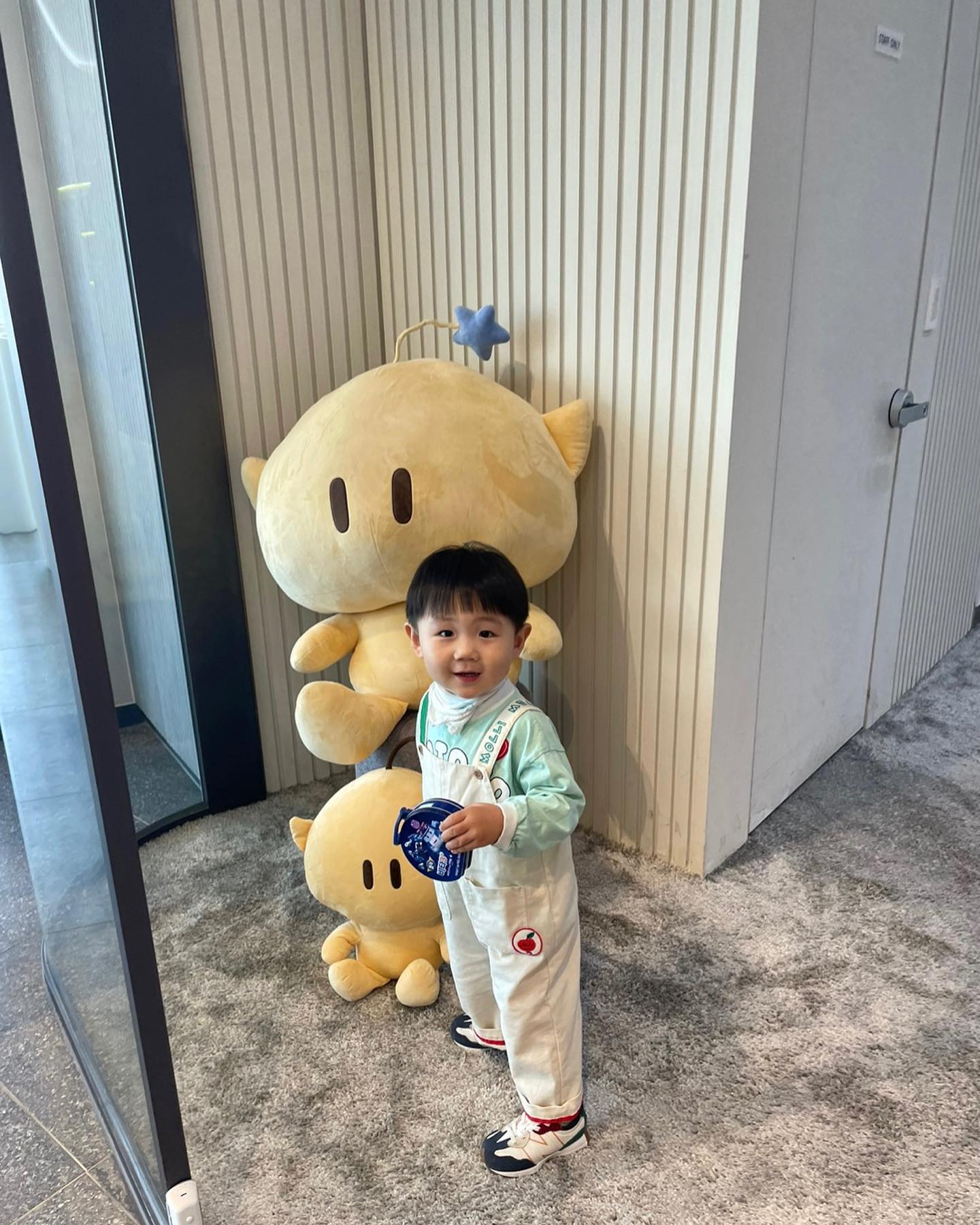 #오늘아님주의⚠️ 

복직 코앞에 두고 여러모로 정신없는 요즘,, 
너랑 내가 독감까지 걸리다니🤷🏻‍♀️

애는 멀쩡한데 내가 죽을맛🔥
독감 조심하세요.....😷🤒🤧