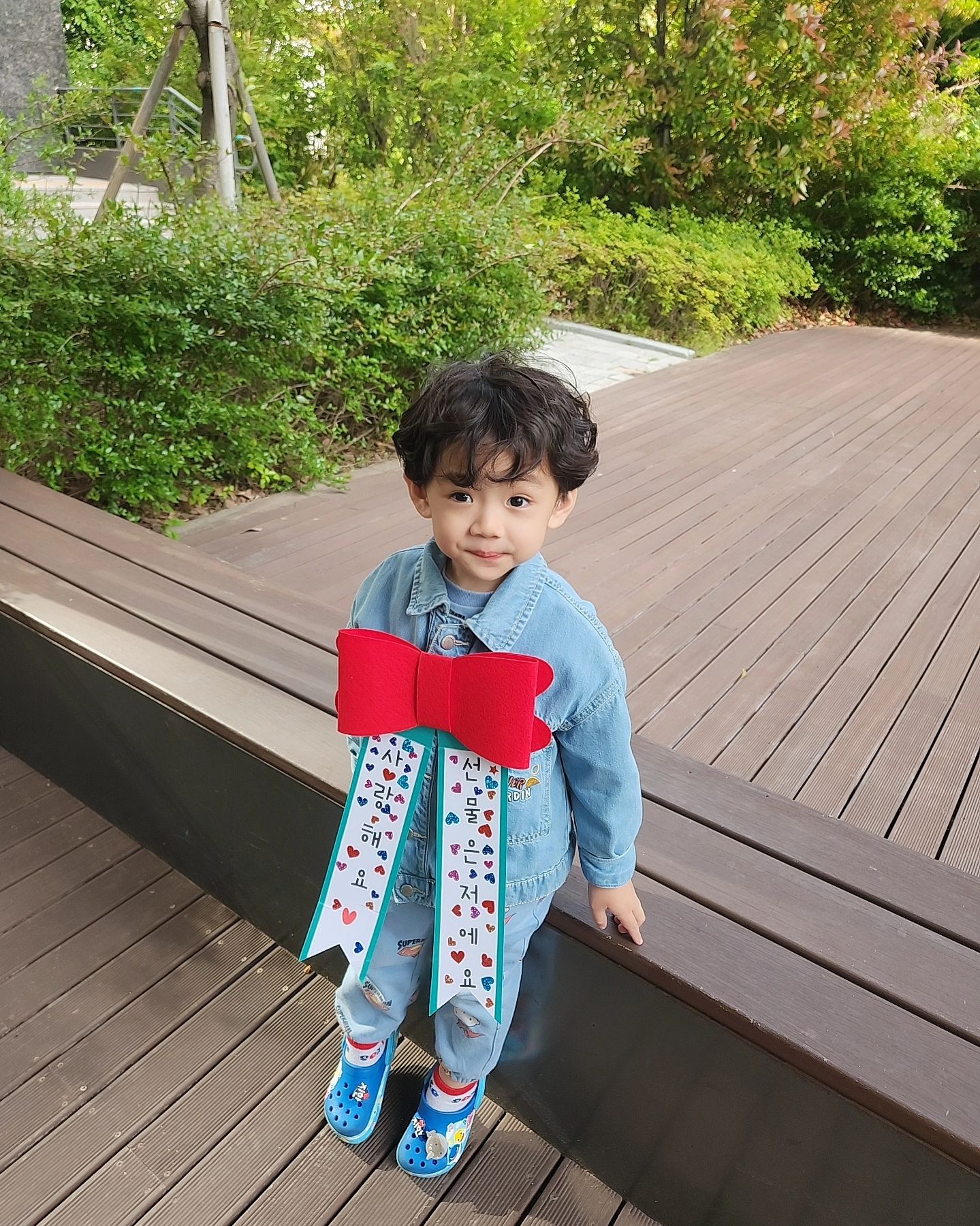 어린이집에서 받아온 어버이날
오징어하트까쥐🥳💮
기여워...