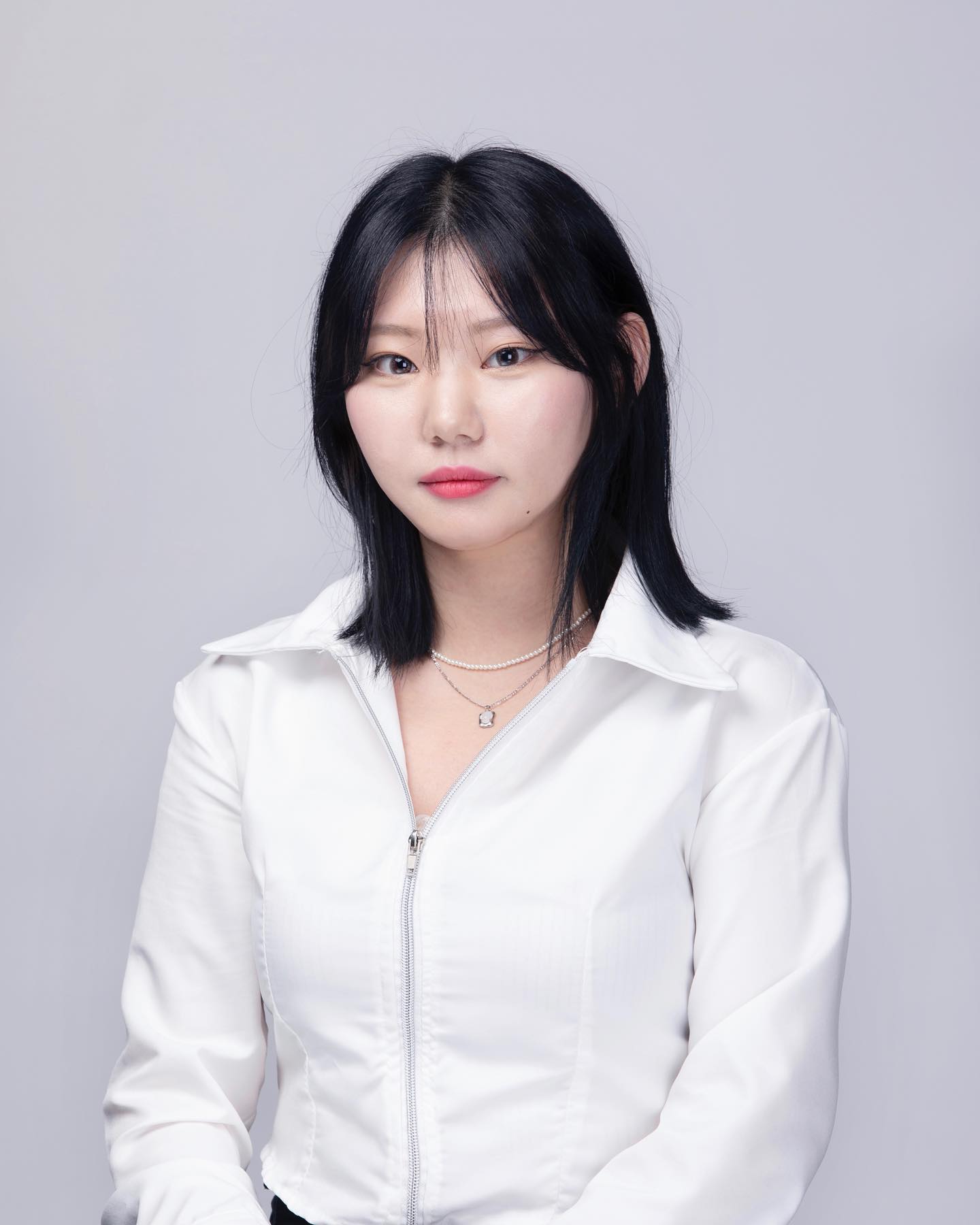 5.22~5.26 
뷰티디자인학부 졸업작품 전시회
원광대학교 숭산기념관 
오시기 전 연락 주시면 달려가서
인사 오쥐게 박겠습니당 
😄
모두가 열심히 준비한 전시회
오셔서 구경하구 가세용!!♥️