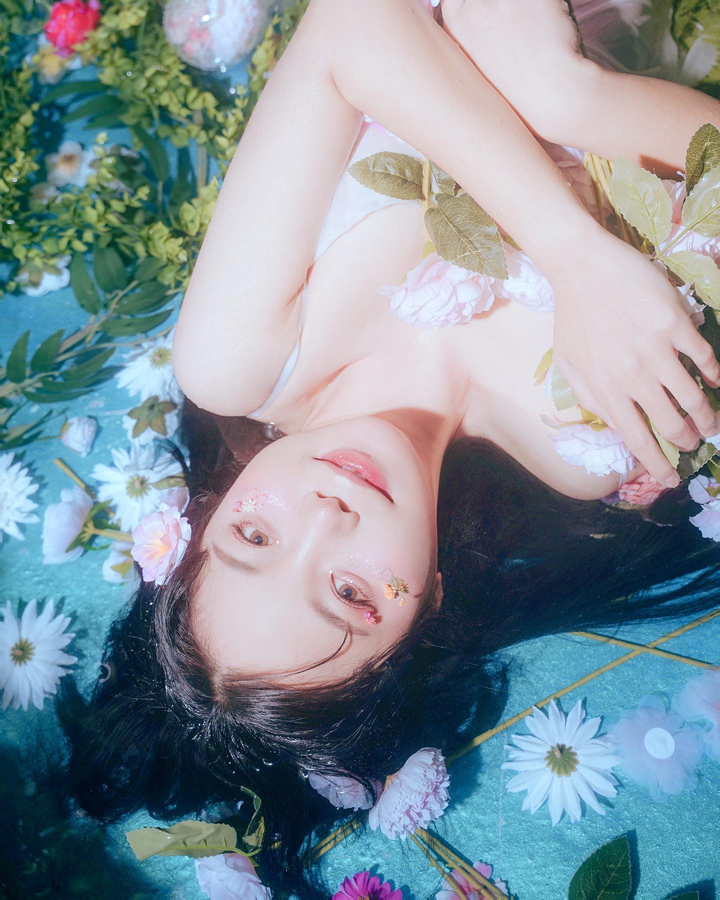 루닉스 스튜디오 수면 촬영 드디어 오픈 !🌼
저도 소속작가로서 이번 주에 드뎌 수면 촬영을 진행하게 됐답니다!ㅎㅎ 작가마다 테마가 달라 취향에 맞춰 촬영 가능한 루닉스 스튜디오 패키지 촬영❤️
많관부 많관부 …✨

예약과 자세한 사항은 루닉스 스튜디오에서 확인 가능하세요!
모델로도 기회를 주셔서 감쟈합니다 ,,, 사장님이 친절하구 배경이 맛잇서요 ,,,❤️❤️❤️