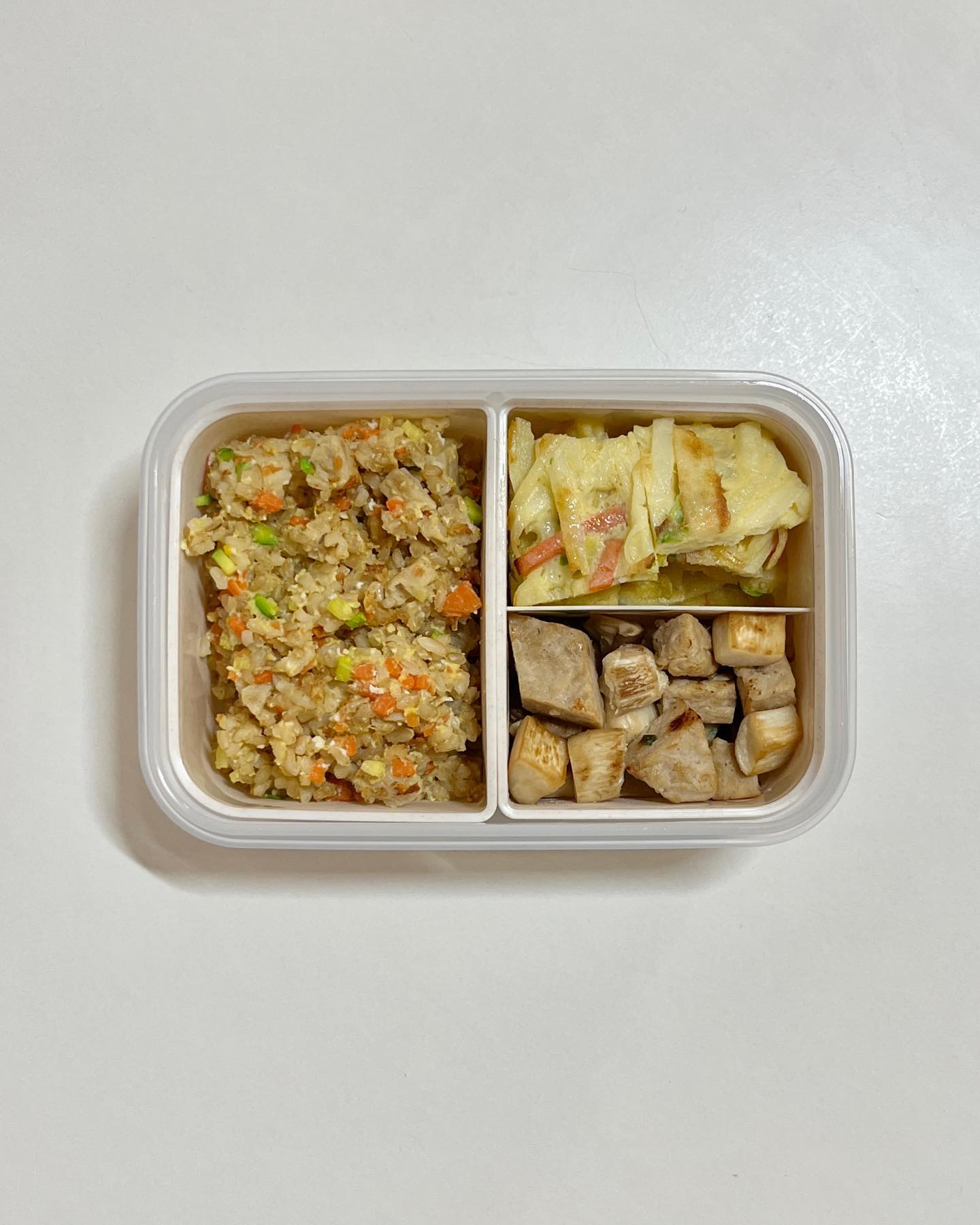 .
🫧닭가슴살 현미볶음밥300kcal
🫧야채전 148kcal
🫧닭가슴살 버섯볶음 160kcal