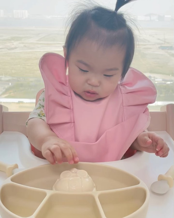 촉감놀이 싫어하는 아가 👶🏻🤍

👧🏻 엄마 싫다구 해찌이!!