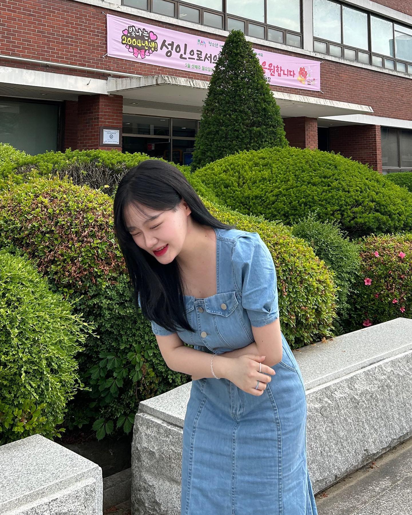 🎓