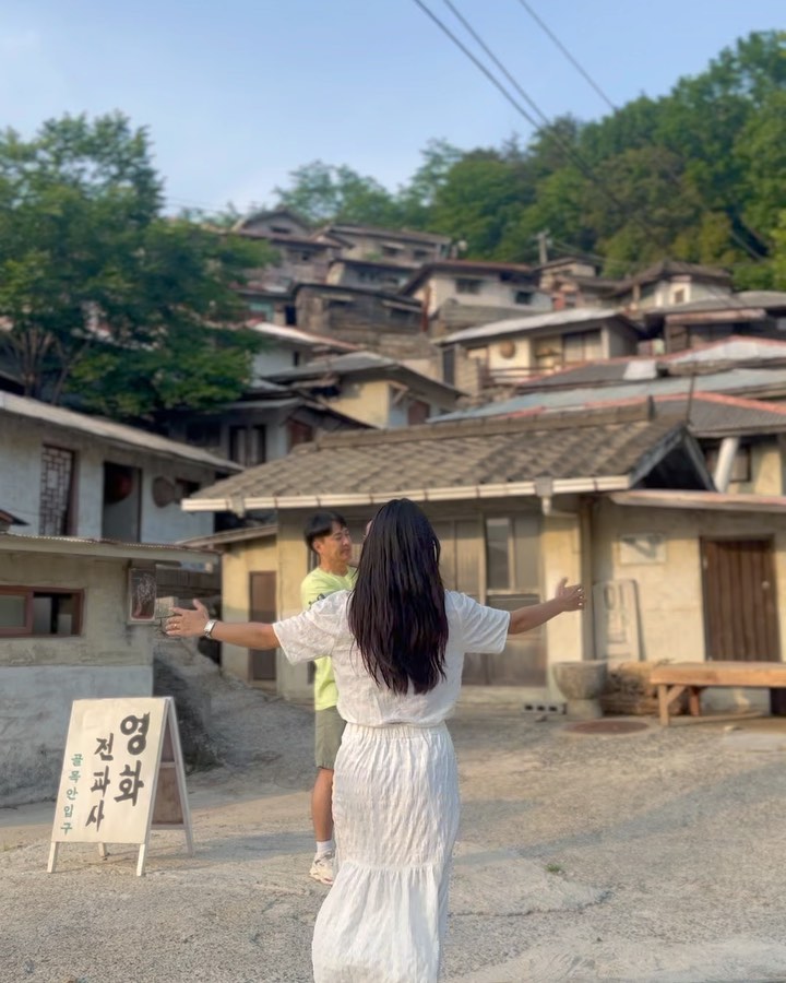 임산부 34주차에 태교로(?) 페스티벌 갔었는데, 이번엔 8개월 아가 데리고 가요!!!!!! 아마 페스티벌 최연소 참가자가 아닐까합니당! 흥 많은 우리 가좍!!!!도 6월 3일 토요일에 참가해영 😖
(지난번에 다듀 못봐서 넘 아쉬웠는데,,,, 진짜 진.지.하.게 궁서체로 설렌다고요🥹)

▶️구매링크는 공식 인스타 프로필에!!!!
https://link.inpock.co.kr/toneandmusicfestival
toneandmusicfestival 

#톤앤뮤직페스티벌 
#우리의톤앤뮤직 
#toneandmusicfestival