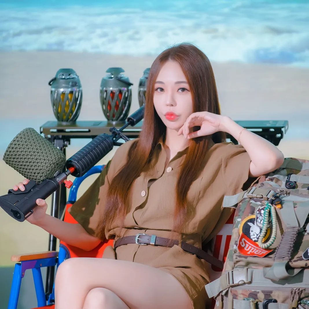 2023.05.17 ..
⠀
KOBA 2023..
⠀
촬영 한번 나갔다 오면 
3일은 정신을 못 차리는 
비루한 체력이 되어버렸는데 
그걸 또 까맣게 잊어버리고 
계단과 언덕이 이어지는 곳으로 촬영 나갔다
육체와 영혼이 분리되는 줄 알았던 오늘.. 

⠀
#인물사진 #인물사진계정 #인물사진중심 #인물스냅사진 #인물스냅촬영 #인물촬영문의 #인물사진촬영문의 #감성사진 #감성사진촬영 #스냅사진촬영 #KOBA2023 #코바2023 #서진아 #간지나 #레이싱모델 #레이싱모델서진아 #portrait #snapshots #snapstagram #snap #snaps