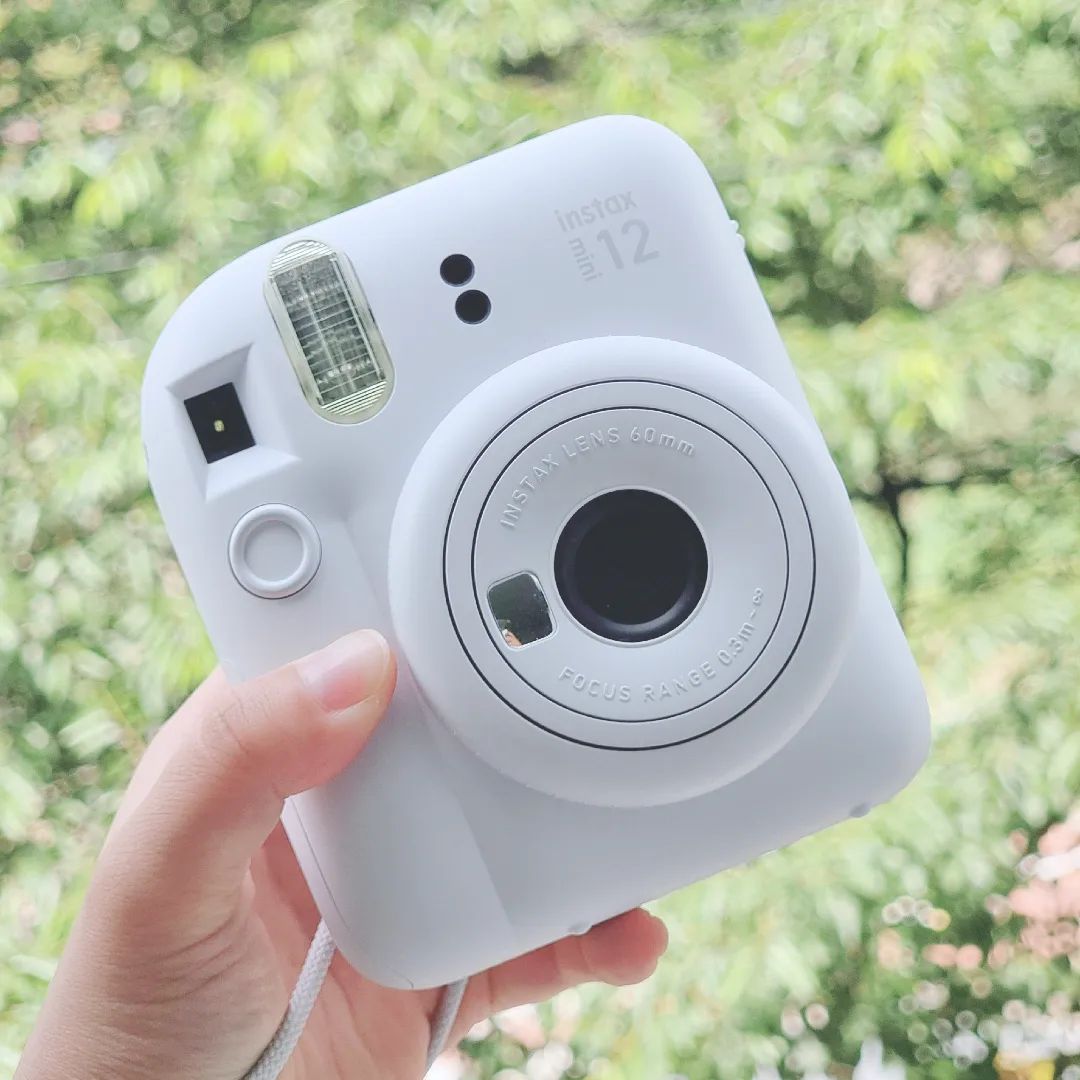 X 인스탁스 instax_korea #광고
⠀

역시 '감성' 하면 #인스탁스 라는 공식답게
울님들도 인스탁스카메라 많이들 가지고 계시더라구요😚💓

이렇게 인스탁스를 애용해주시는 분들을 위해
또는 인스탁스 구매를 고민하고 계시는 분들을 위해
#인스탁스크루 #병알커플 이 이벤트를 준비해 왔답니다🎉🎉🎈
바로바로 ✨️10% 시크릿할인코드✨️가져왔어요 !!

할인코드는 #후지필름 공식몰에서 사용이 가능하구요
회원가입 후, 마이페이지 쿠폰함에서 코드를 입력하시면
10% 할인쿠폰 을 발급받으실 수 있어요🎆

카메라와 악세사리, 필름 모두 사용이 가능하며,
검색창에 #크루 혹은 #CREW 를 검색하시면
쿠폰 적용 가능한 제품들을 빠르게 찾아보실 수 있답니다
혹은, 쿠폰함에서 #쿠폰적용대상보기 를 눌러 확인하실 수도 있어요~!

❗️주의사항 필독❗️
코드는 1인 당 1회만 사용 가능하며
11월 31일까지 발급 및 사용하실 수 있습니다
기간 안에 꼭꼭 혜택 이용해주시고, 주변 지인분들께도 소문내주세요🥰❣️
⠀

 🌼🌼🌼🌼🌼🌼🌼🌼🌼🌼🌼🌼

⠀⠀ 병알커플의 10% 시크릿할인코드

⠀⠀⠀ ⠀INSTAXCREW_9747

 🌼🌼🌼🌼🌼🌼🌼🌼🌼🌼🌼🌼
⠀
⠀