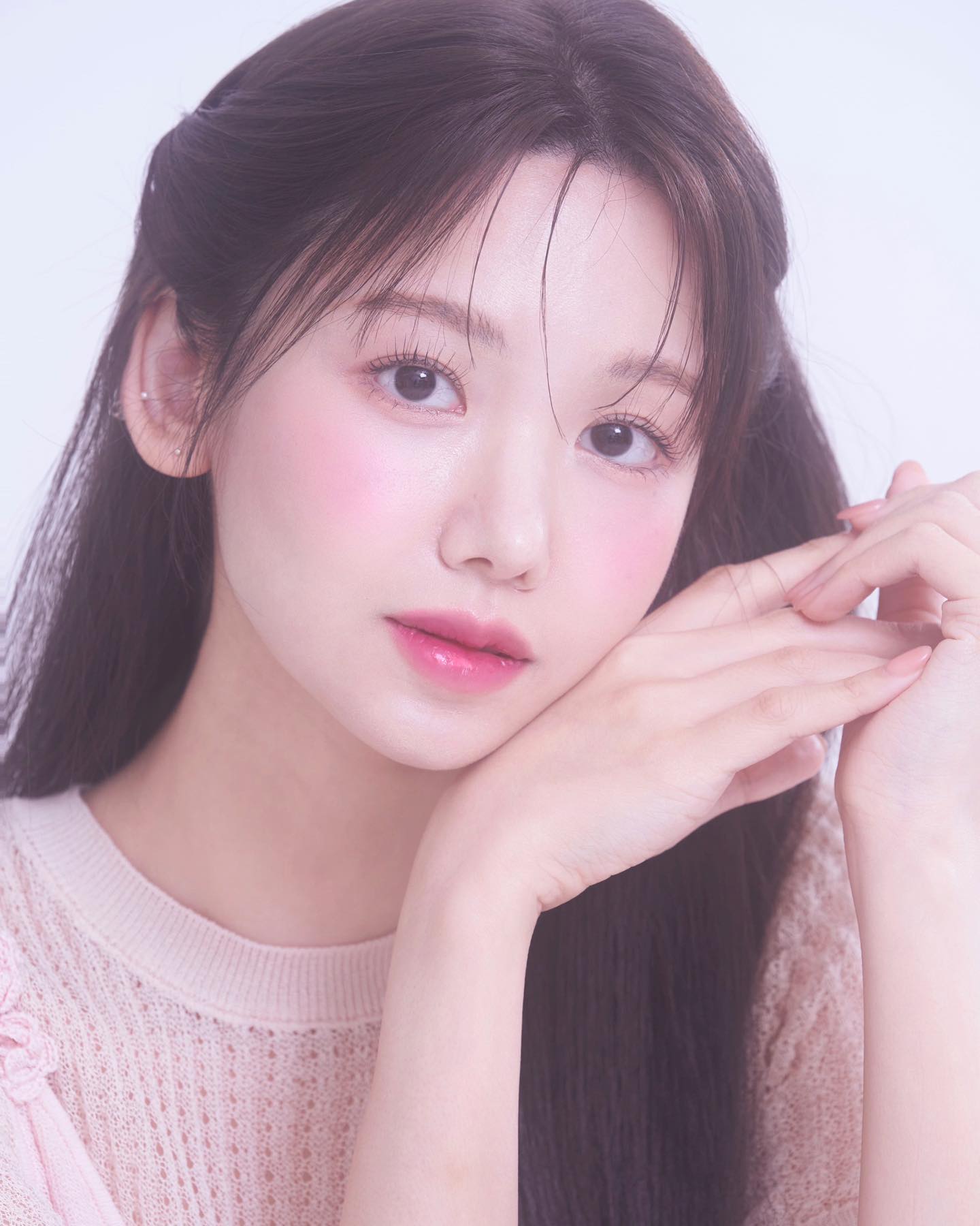 💞💖💘
📸 robanstudio 
💄 makeupartist_rieh 
👩🏻 jeongharoong