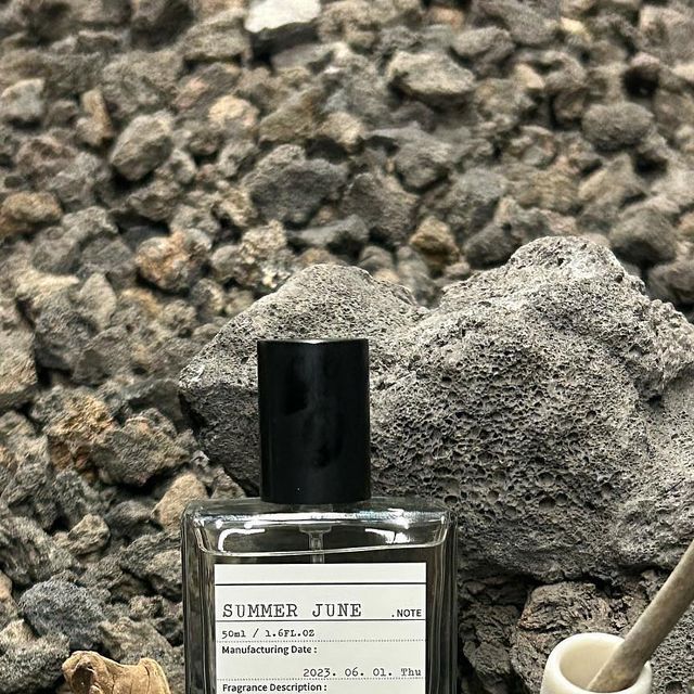 하트뿅뿅 on Instagram: "#광고 @dotnote.perfume 내가 맡아보고 만들어보는 향수🥰❣️ 여름 날씨에 맞게 페퍼민트를 조금 섞어 시원하면서 달달한 느낌으로 딱🙌🏻 넘 재밌어서 시