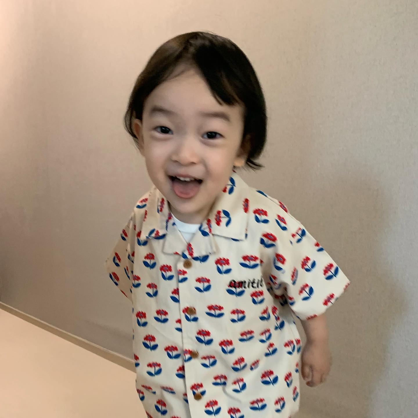 키카는 아빠랑 가야 제맛이지🙃
.

.
엄마의 활력소 모찌🤍
.

#1067days
#35months #35monthsbaby #35개월아기 #35개월아들 
#생후1067일 #4살 #4살아기 #4살아기일상
#흰쥐띠 #아들맘 #아들맘그램 #아들일상 #아들스타그램 #아들 #사랑해 #아가스타그램 #육아기록 #모찌 #모찌일상 #성장일기 #여름룩 #등원룩 #모찌룩 #리미떼두두
#쥐띠맘 #일상 #데일리 #지한이가사는집 #모찌한