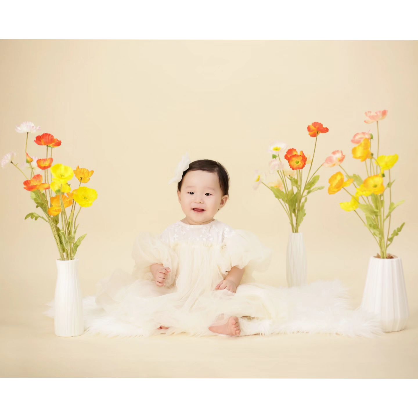 [2023. 04. 25]
간단하게 찍었던 솔리 돌 사진♡

약 9개월 만에 올리는 솔리계정...😅
일이 바쁘다는 핑계로 미루다보니 어느새 9개월이 훌쩍...ㅎㅎ
모아져있는 사진들도 앞으로의 사진들도 다신 차근차근 올리는거로...💪🏻 
지금 뿐인 소중한 일상 열심히 기록해보자💛

#돌사진 #한참지난사진 #다시시작 #아기일상기록