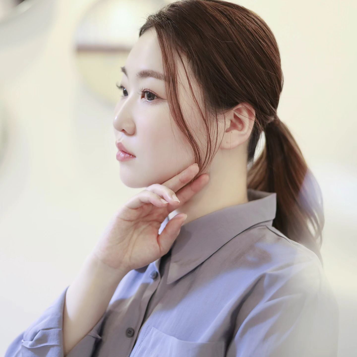 결국은 또 도전.

운동선수, 트레이너, 필라테스강사, 피부미용을 거쳐 내년에는 물리치료학과를 목표로 공부시작
 
참 어렵고 힘들지만 나를 믿어주고 알아주는 더 좋은 우리 회원님들, 원장님들께 보답하기 위해 현재 자리에 안주하지 않고 계속 발전하고 도움이 되는 사람이 되기로 결심했어요!!

너무 바빠서 첫째주는 조금 게을 렀는데 내일부터 더 열심히 킵고잉 하겠습니다❣️

커리어그래퍼 촬영문의
cinabro92
헤어 메이크업문의
reve_makeup1220

#물리치료사의길 
#피부미용자격증 
#트레이너교육 
#바디컨디셔너 
#필라테스교육 
#피부샵창업교육 
#닥터하임총판