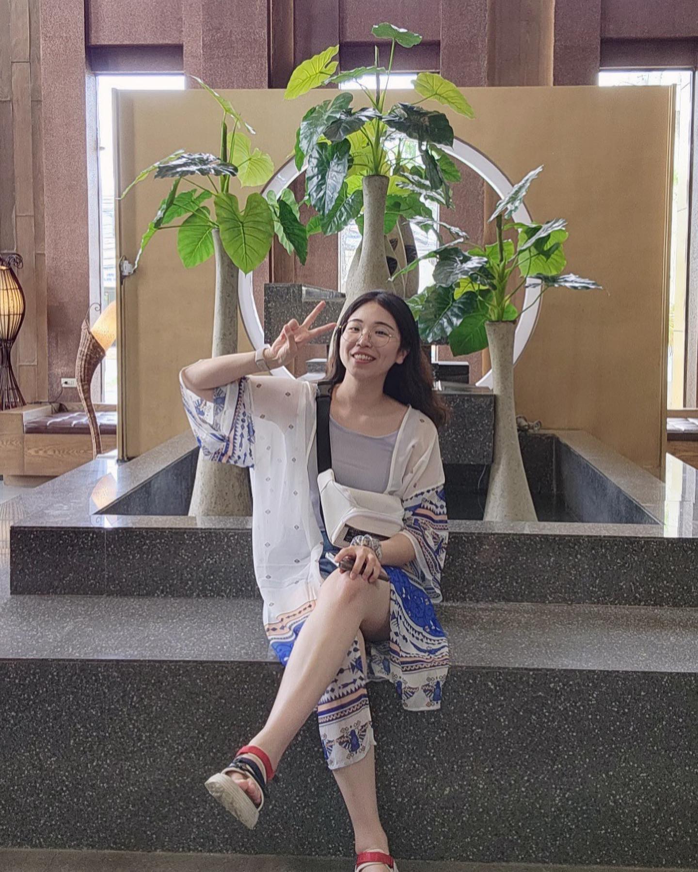 ✈️CEBU 2 - 23.05.28(2)

점심으로 레드크랩가서 게 냠냠
블랙페퍼랑 갈릭버터 시켰는데 블랙페퍼가 훨씬 맛있었음!!!
마늘밥도 주문해서 같이 먹었는데
블랙페퍼 소스 살짝 얹어 먹으면 왕 맛남!!
⭐️강추메뉴-블랙페퍼+마늘밥⭐

밥 먹고 바로 스톤마사지 받으러🚗
킹스파 - 생각보다 시설도 깔끔하고 직원들 친절함
스톤마사지 뜨끈하니 좋아유 추천👍
마사지 최고얌..🫶

다시 숙소 와서 쉬다가 저녁 먹으러🚗
이동에 이동에 또 이동.. 호캉스 같은 건 없다 ㅋㅋㅋㅋ
난 호캉스보다 여기저기 돌아다니는 게 좋나봐😂