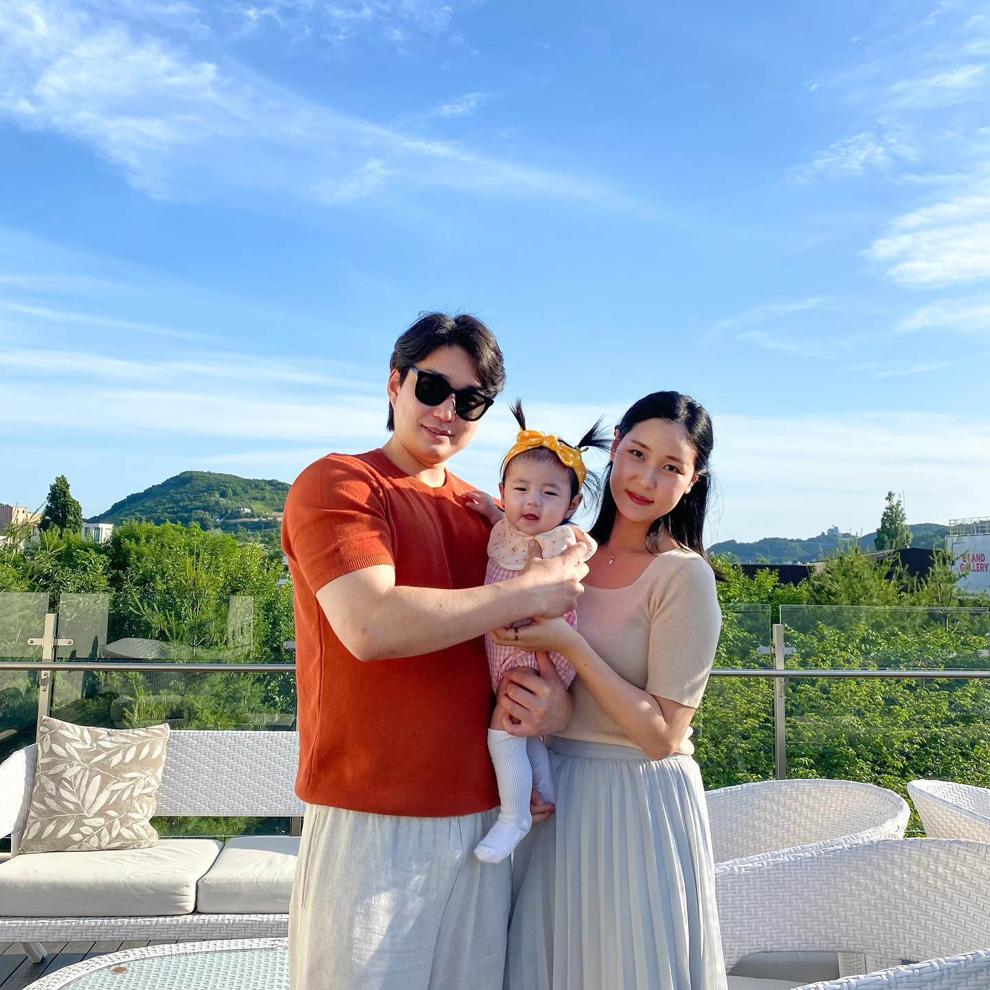 👦🏻❤️👩🏻❤️👶🏻❤️
