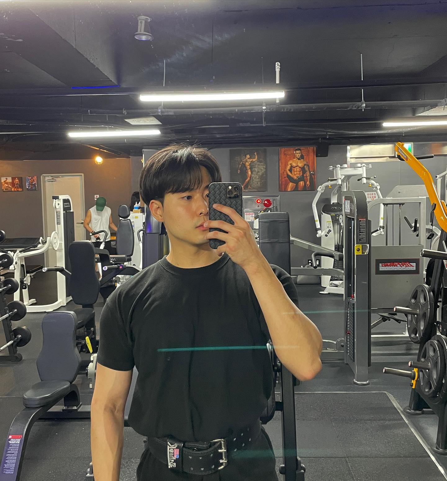 등 후면어깨 이두🔥

목요일 회식을 위해서 지방 태워놓기..