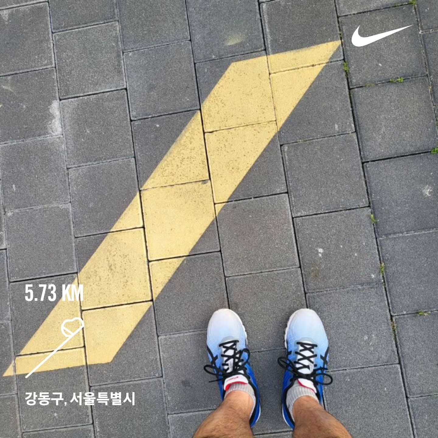 2023.06.14.
수요일 아침운동 끝.
어제보다 늦게 나온만큼 덜 달렸는데, 어제달리고 오늘 또 달려서 그런가 몸이 무겁다;; 

#런스타그램 #운스타그램 #기록스타그램 #아침운동 #아침달리기 #모닝런