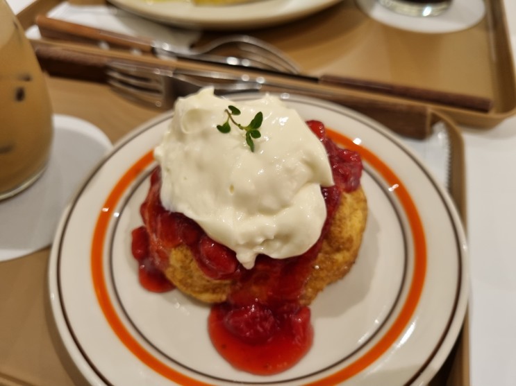 안양 범계카페 리띵커피 디저트 짱맛있는곳~!