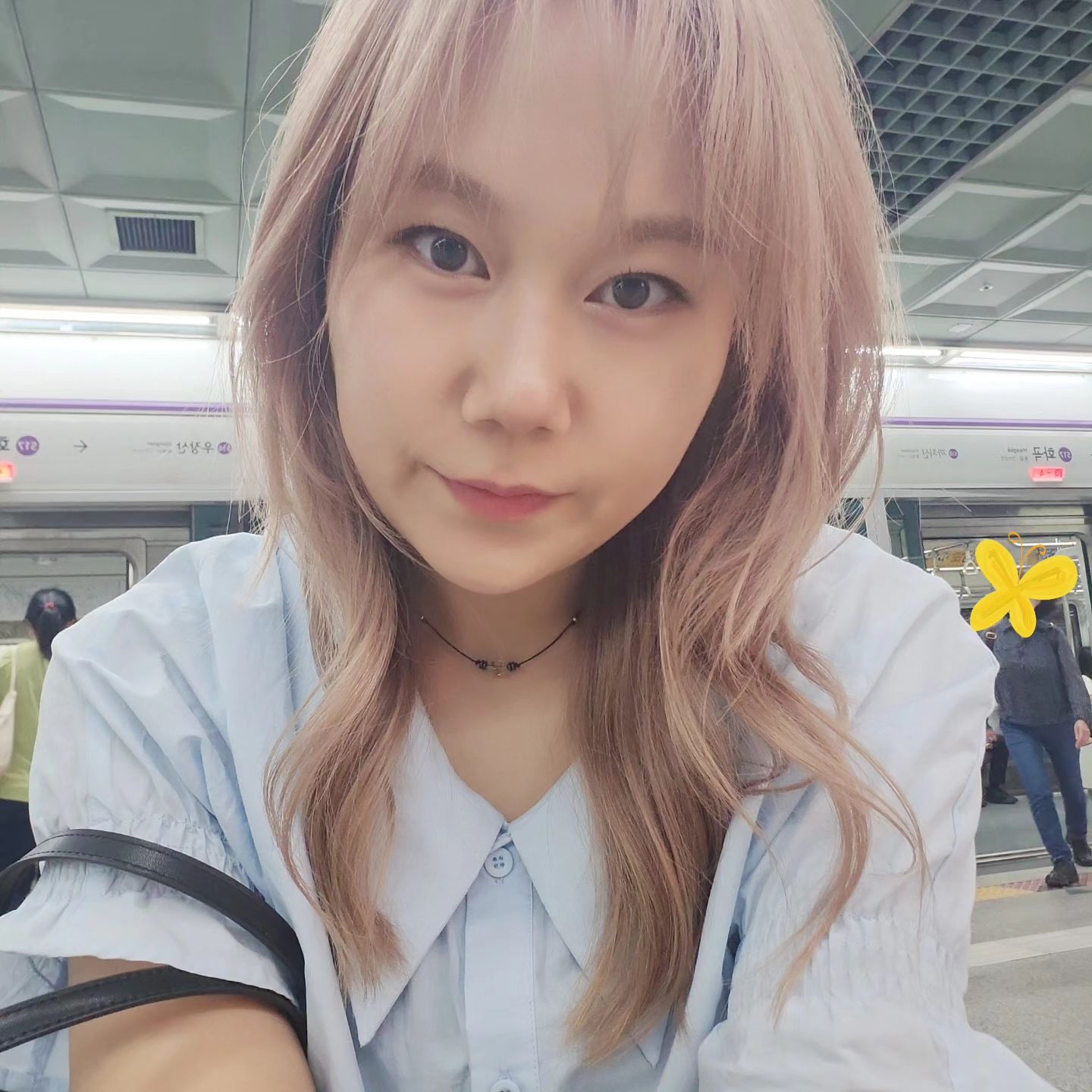 예쁘게 머리 세팅한 #출근길 헤헤😊

#탈색 #코토리베이지 에 핑크 한방울
Made by gamgak_nayoung