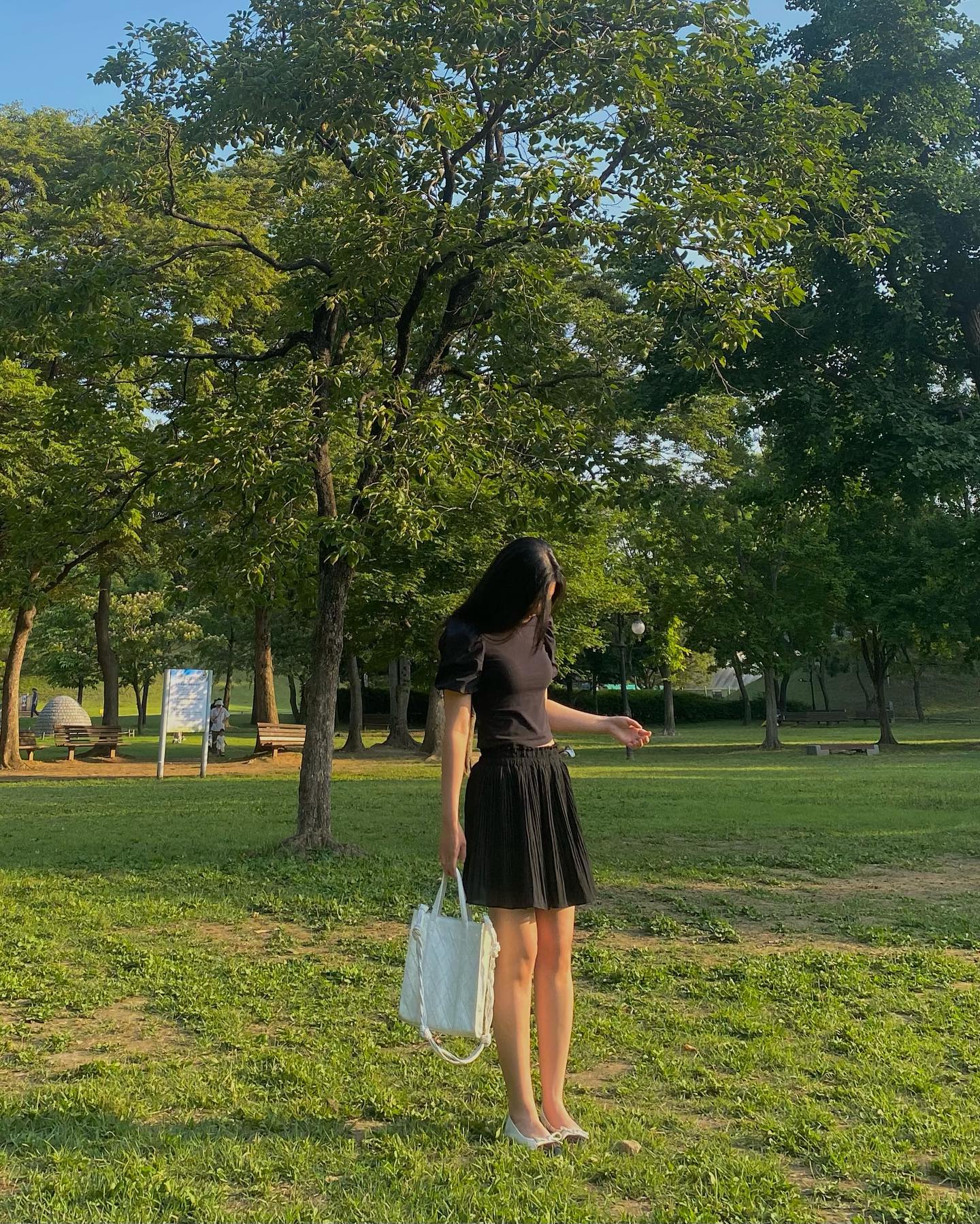 계획에 없이 근처 공원 걷기 너무 좋아🐈‍⬛💚