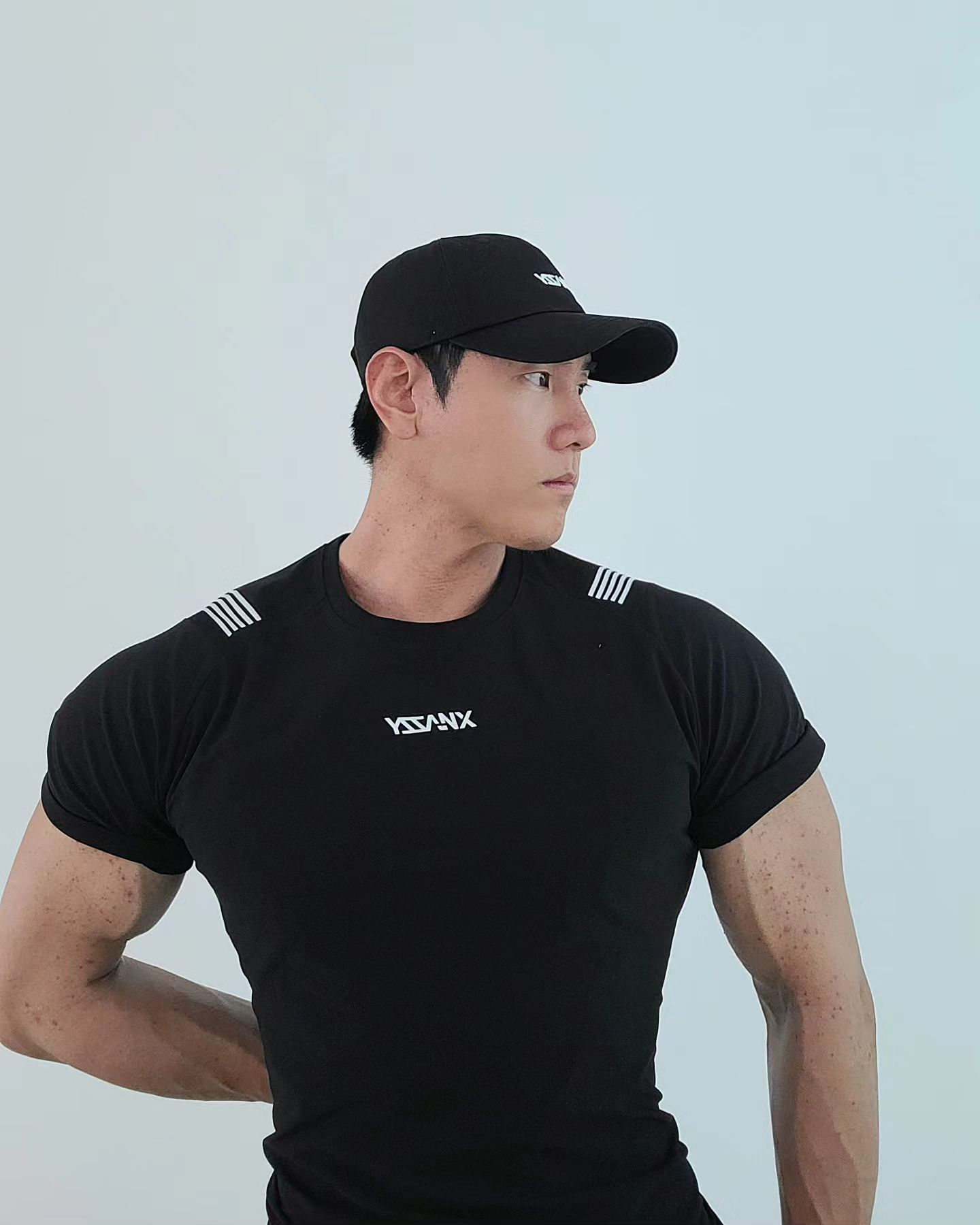 엑스네지 신상 상.하의
소재도 좋은데 핏이 기가막히네...
바지 한치수 작게 시킬껄ㅜㅠ

FITTING SIZE
*182CM / 85KG
*XL SIZE (상의)
*XXL SIZE(하의)
BLACK COLOR*

위 제품에 관심이있으시다면
무신사. 네이버에 엑스네지를 검색해주세요~!!

*꿀TIP*
 네이버 스마트 스토어 [엑스네지 ] 에서는
  https://smartstore.naver.com/xnazzy
기본 할인 20~50%을 하고 있고 
추가로 스토어 알림설정시 1천원 지급, 
별5개 사진 후기 작성하면 네이버포인트 5천원 지급하고 있어요~

xnazzykorea.official
xnazzykorea_people_official
#엑스네지최애템
#제품 #협찬 #엑스네지 
#엑스네지서포터즈2기
#운동하는여자 #헬린이
#헬스타그램 #다이어트식단
#ootd #today #데일리 
#legday #편한옷 #고프코어
#nike #adidas
#피트니스 #스포츠모델 #poohgym #푸우짐 
#fyp #foryou #foryoupage #vlog