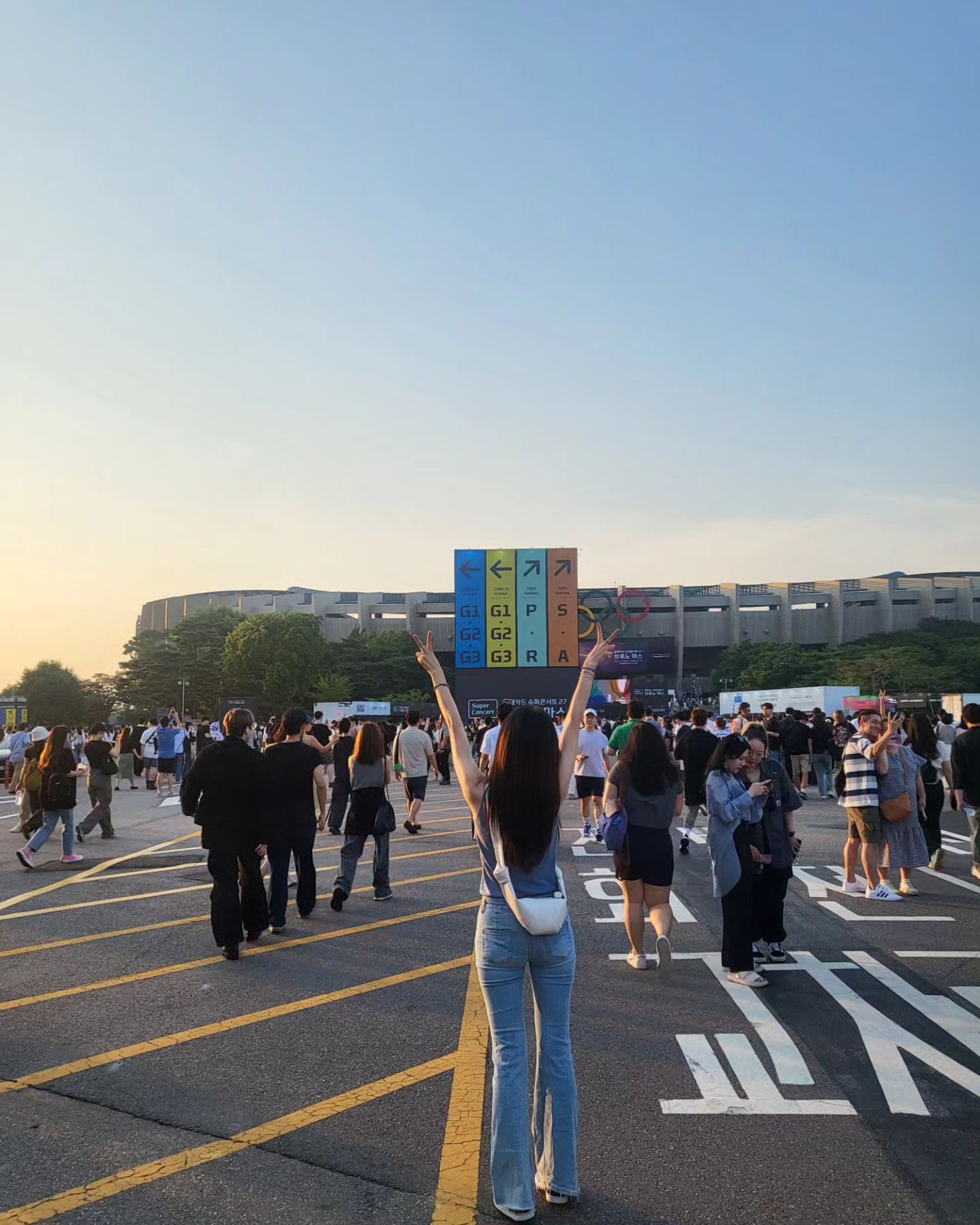 #주말
36번째 생일기념 #브루노마스콘서트 
그라운드석 2번째스탠딩 매우 좋구만
오랜만에 제대로된 사운드 최고구요.
대학생때 느낌 새록새록
우리구역에서 내가 제일 신나게 논듯
최애곡 when i was your man도
라이브로 들어서 귀호강함👍