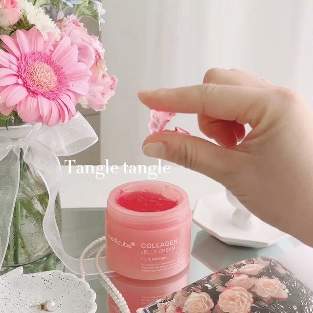 뉴라 ㅣ 미니멀하고픈 복층라이프 on Instagram: "#광고 _𝙈𝙚𝙙𝙞𝙘𝙪𝙗𝙚 𝙘𝙤𝙡𝙡𝙖𝙜𝙚𝙣 𝙘𝙧𝙚𝙖𝙢 탱글탱글 젤리같은 요건 뭘까요🩷 맛있어 보이지만 먹으면 안돼요,