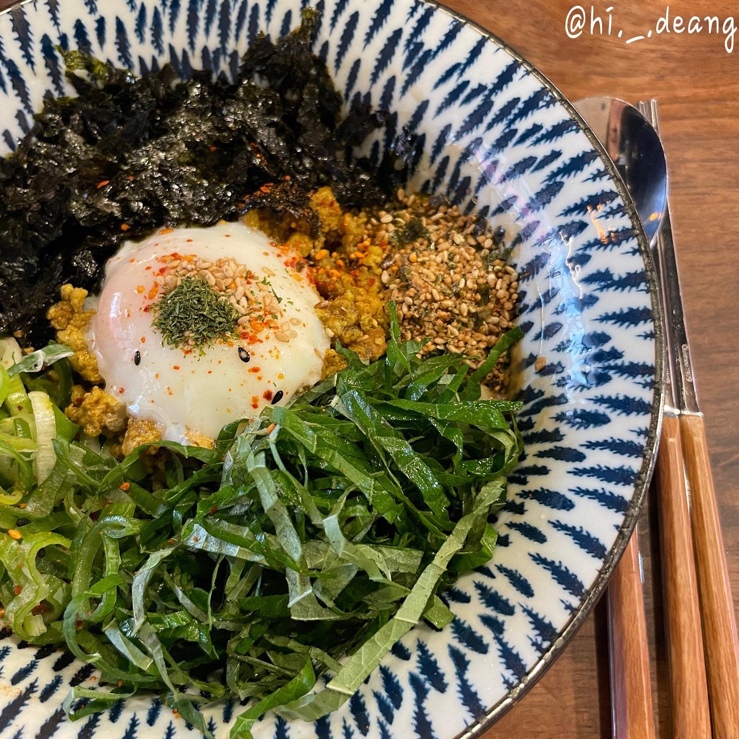 ॱଳ͘

나 진짜 혼밥에 진심인 편
혼자서도 잘 먹기👌🏻

#순천맛집 #골목식당 #골목비빔면