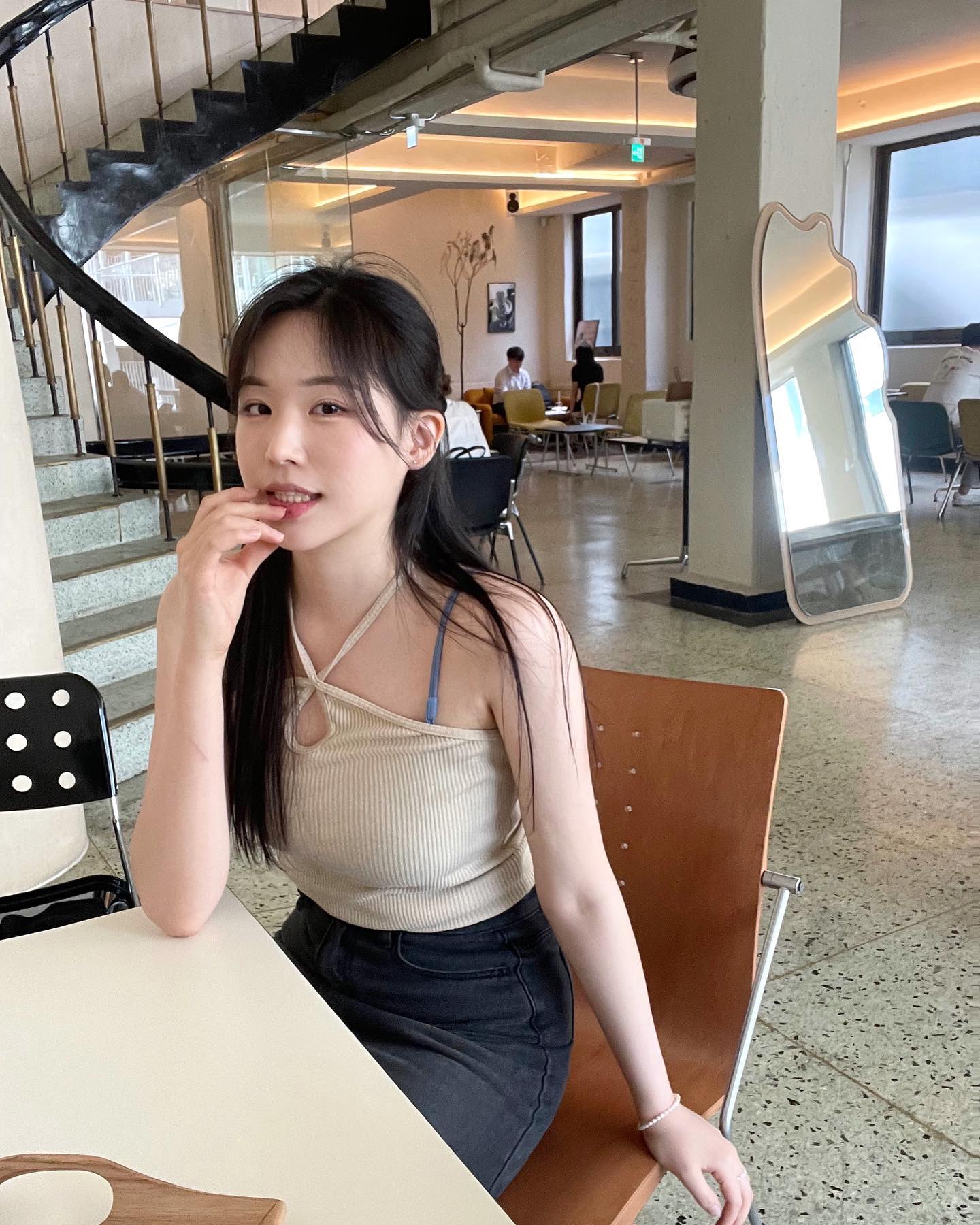 카페 아주~맘에듬
민지가 찍어준 겨드랑이 근접샷도 
맘에듬
#종로 #을지로카페