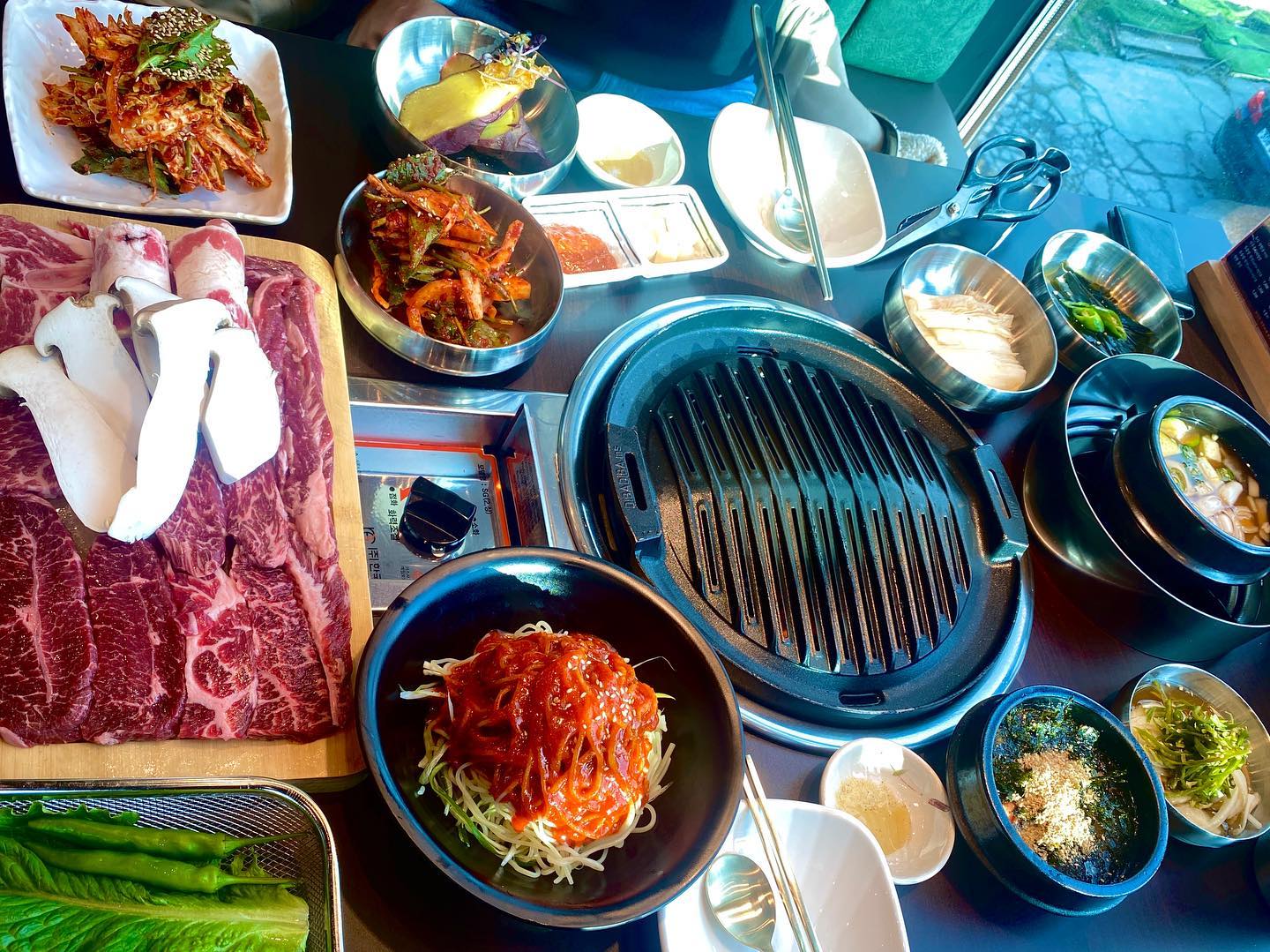 다올정육식당

충남 당진시 무수동로 60 2, 3층

☎️ 041-356-1100

open 11:30 ~ 22:30
last order 21:45 

#당진고깃집 #숙성소고기 #돼지고기 #키즈놀이방 #단체석