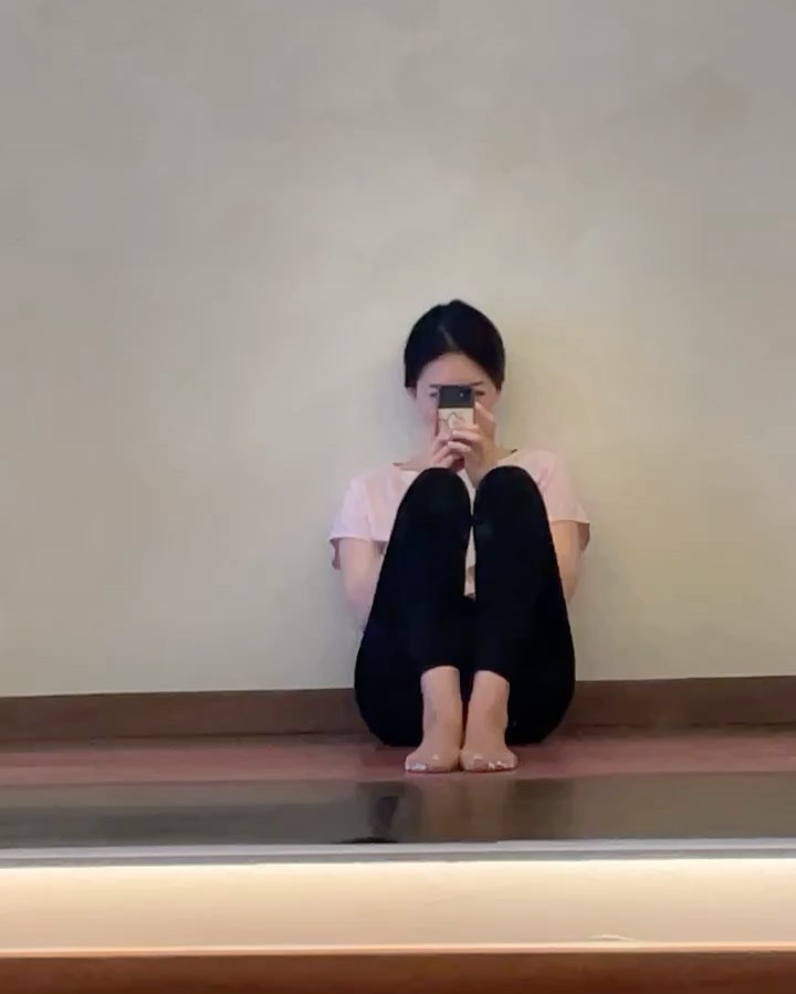 땀흘리고 나면 개운짜릿한 요린이🧘🏻‍♀️
#요가수련 #요가그램 #운동하는여자