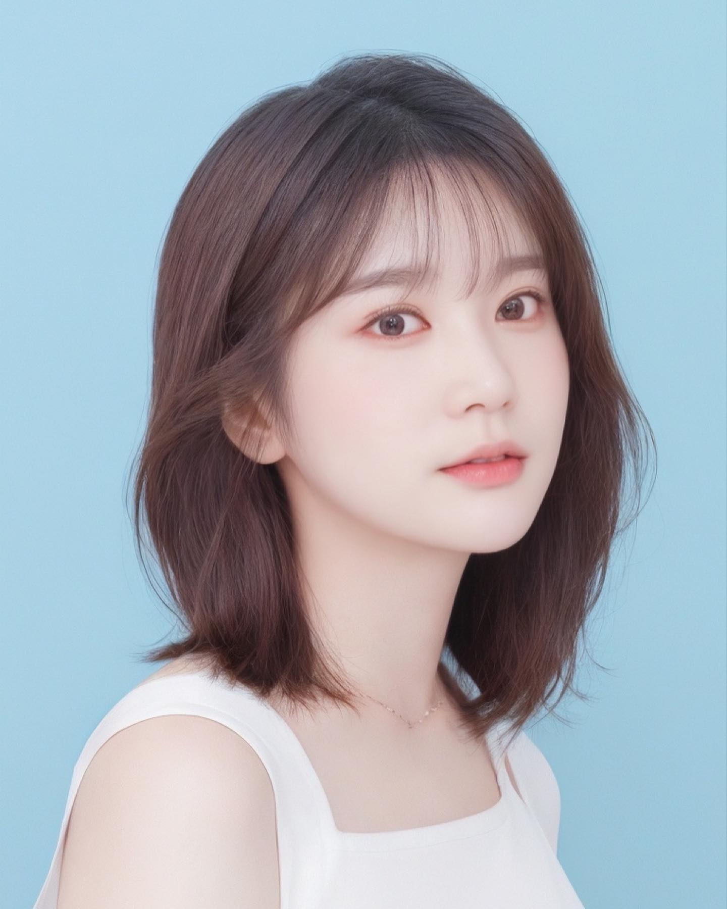 최소한 10%는 닮게 나와야하는거 아닌가요? 
저도 이렇게 청순하게 생겼으면 좋겠어요ㅋㅋ 
닮은 곳 찾아보니 윗입술 얇은거 하나 똑같은듯….🤣🤣🤣

#스노우 #스노우ai #셀피 #셀카 #selfie #스노우셀카 #부산영어 #서면영어 #해운대영어 #부산영어회화 #부산영어과외 #서면토익 #토익 #해운대영어회화 #동래영어 #영어과외